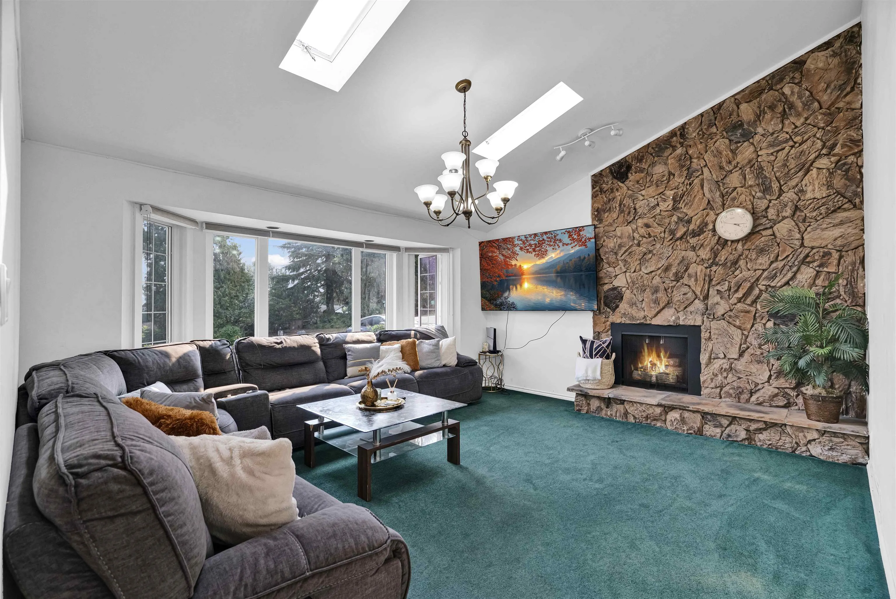 12921 Southridge Drive