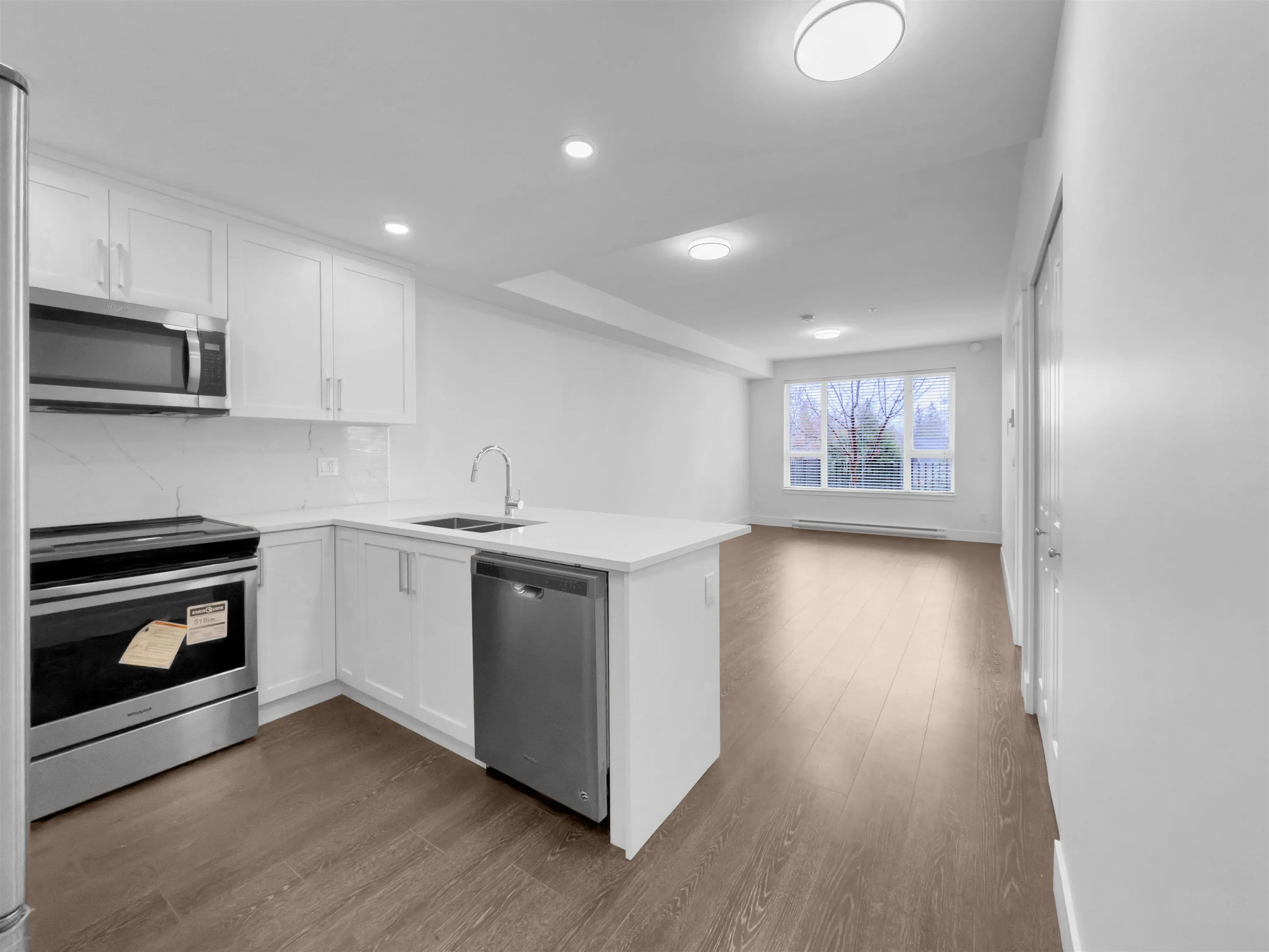 9983 E Barnston Drive #207