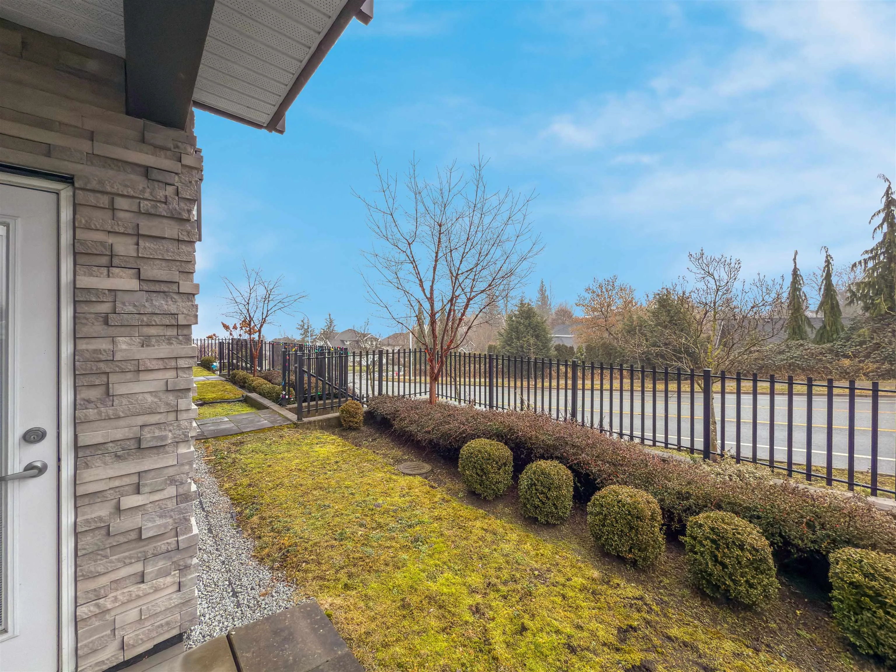 9983 E Barnston Drive #207