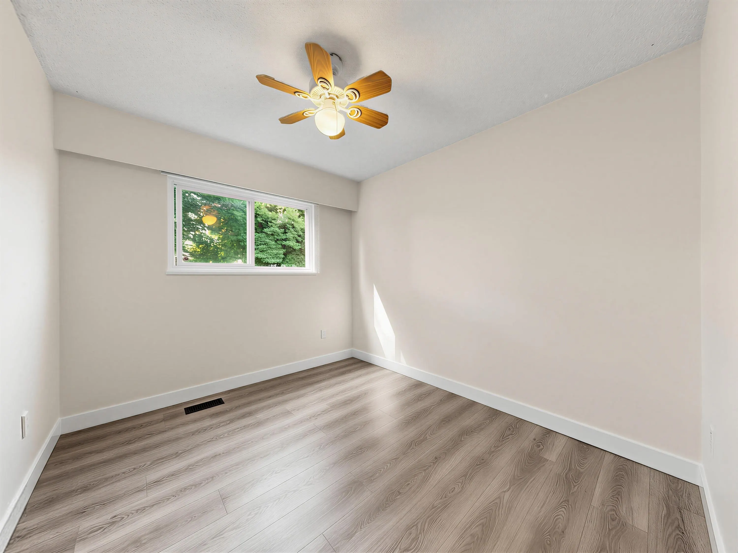 1152 Glade Court