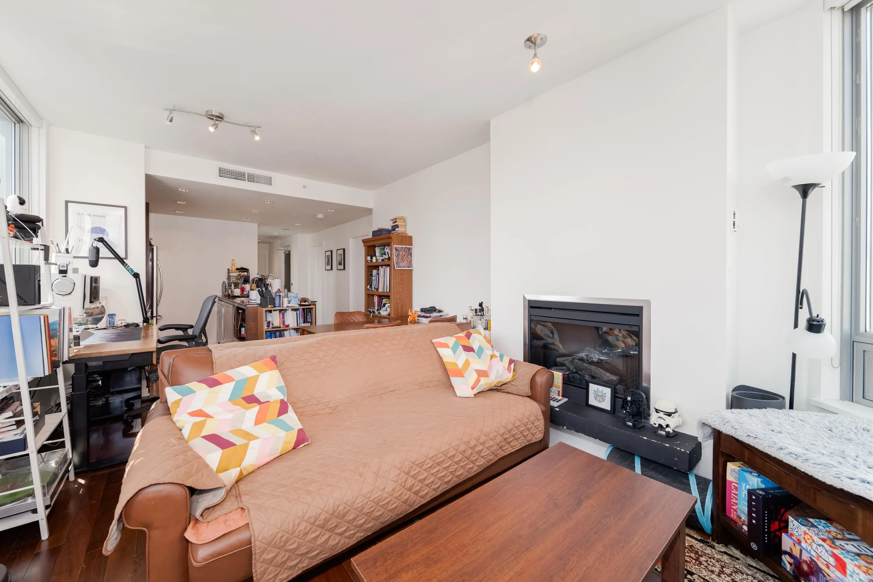 1005 Beach Avenue #2003