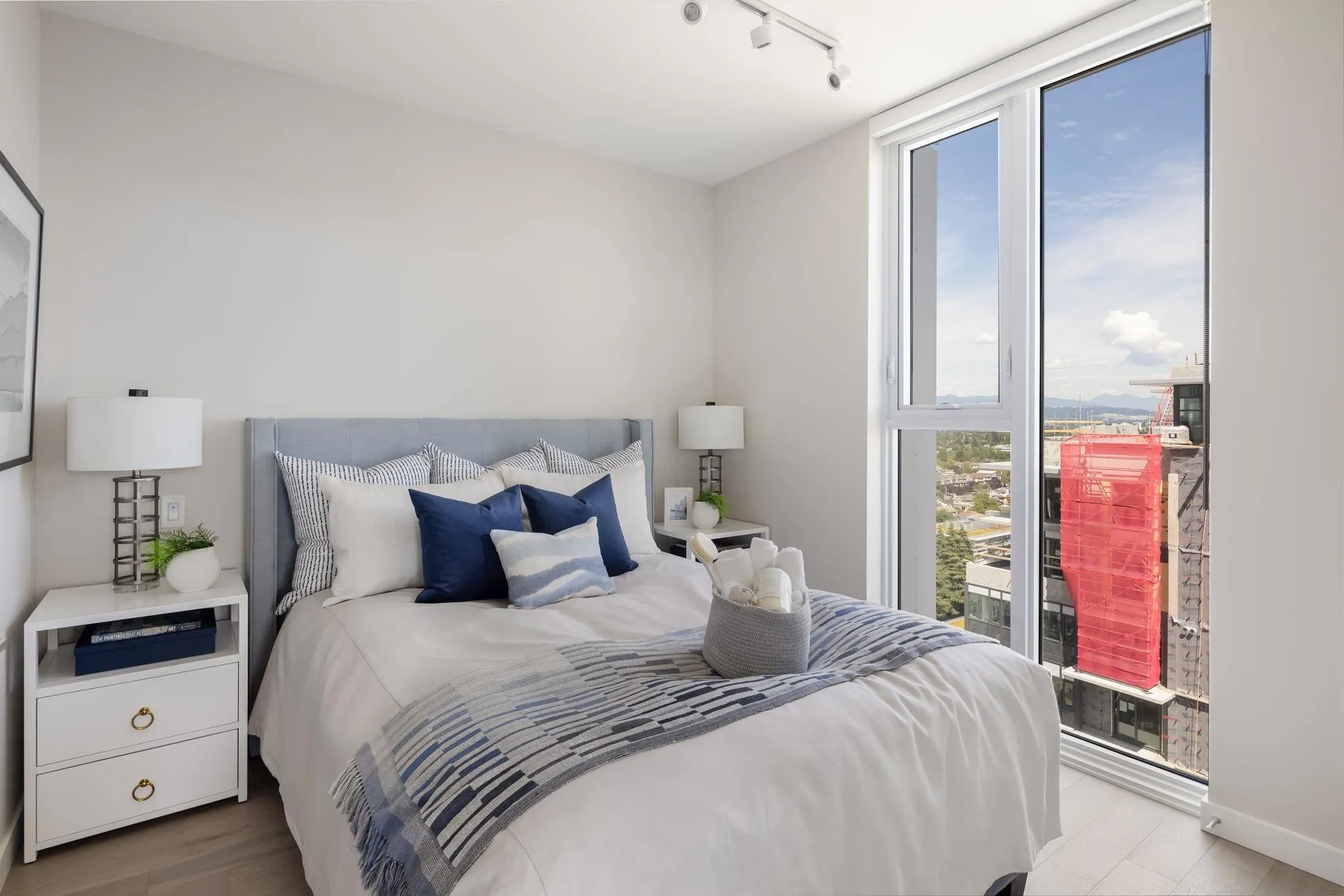 485 W 42nd Avenue #1402