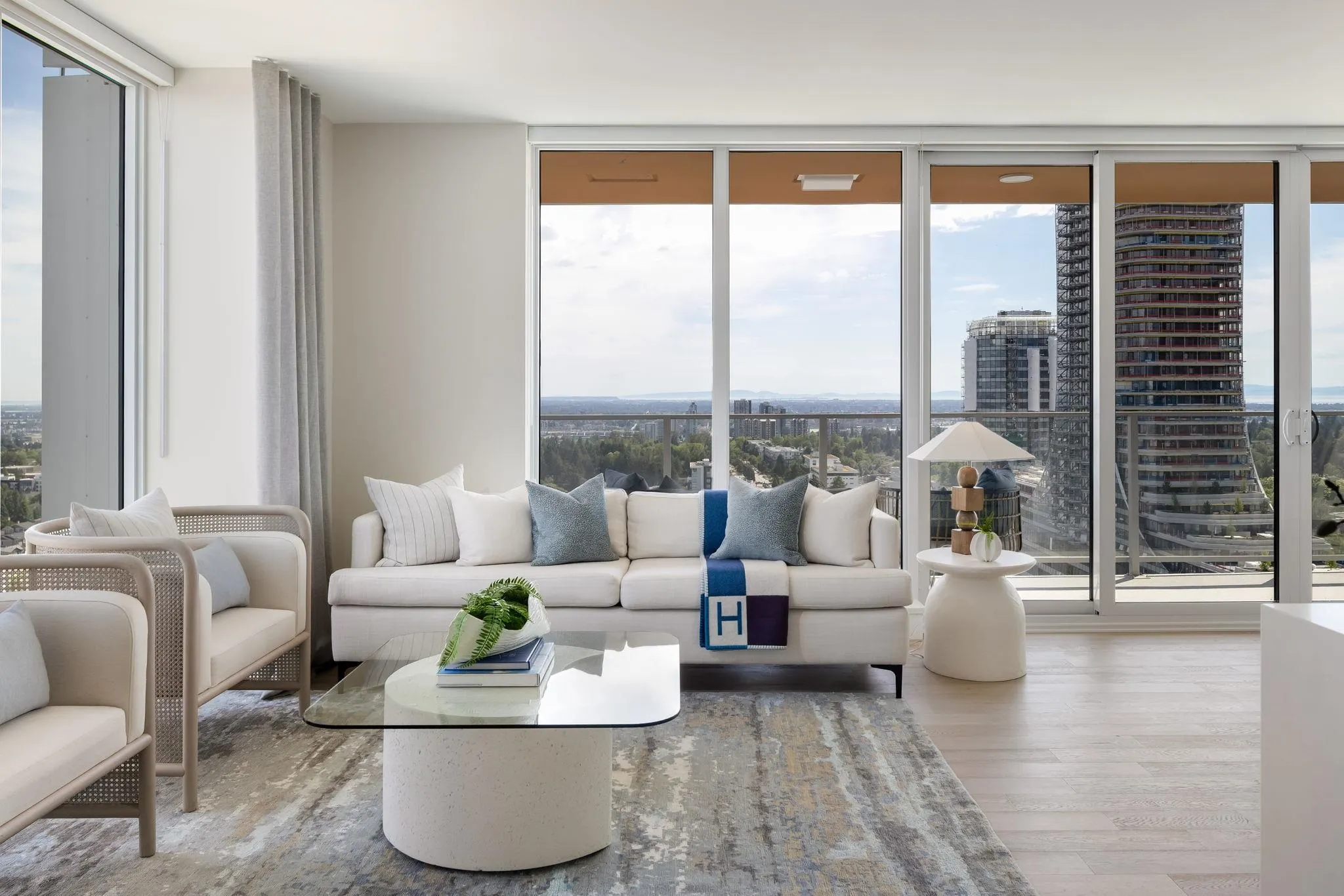 485 W 42nd Avenue #1402