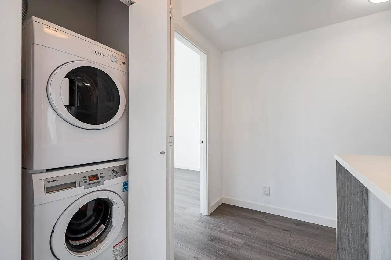 983 E Hastings Street #1006