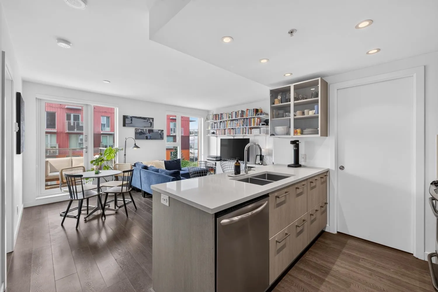 983 E Hastings Street #1009