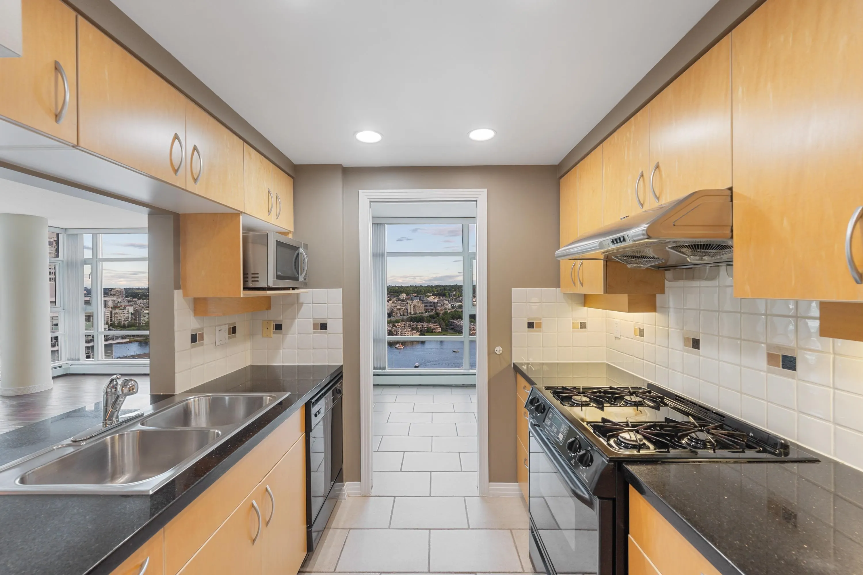 198 Aquarius Mews #2906