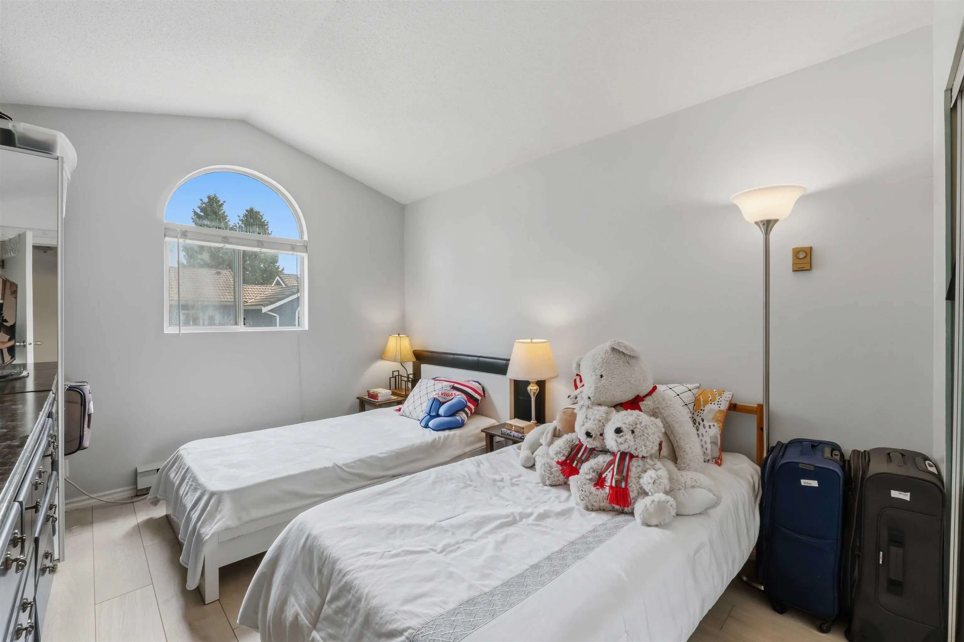 10094 154 Street #2