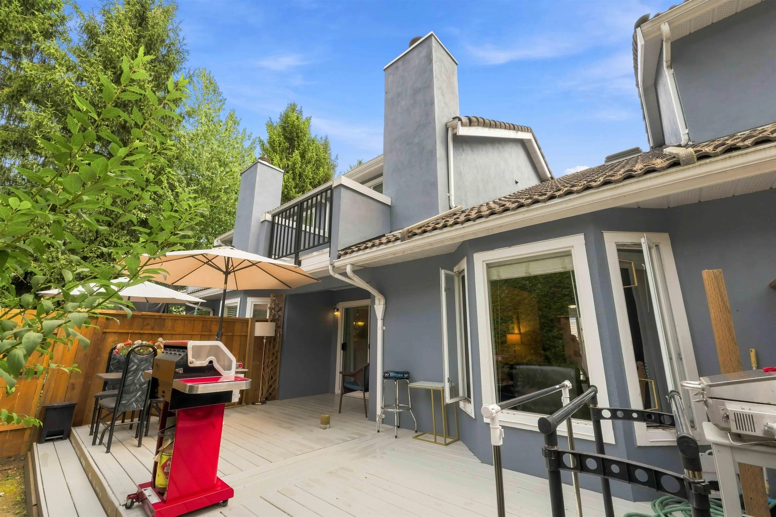 10094 154 Street #2