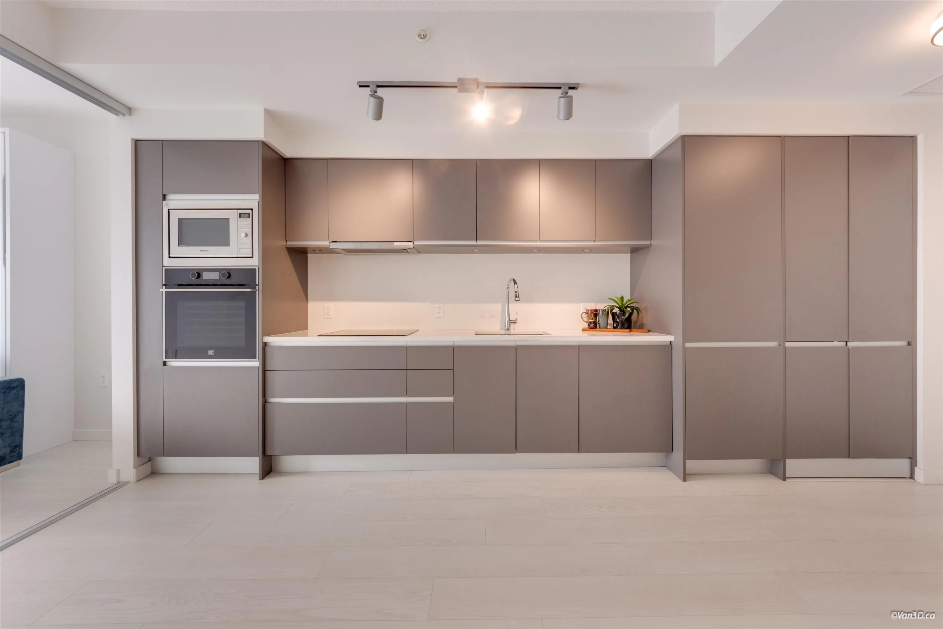 180 E 2nd Avenue #628