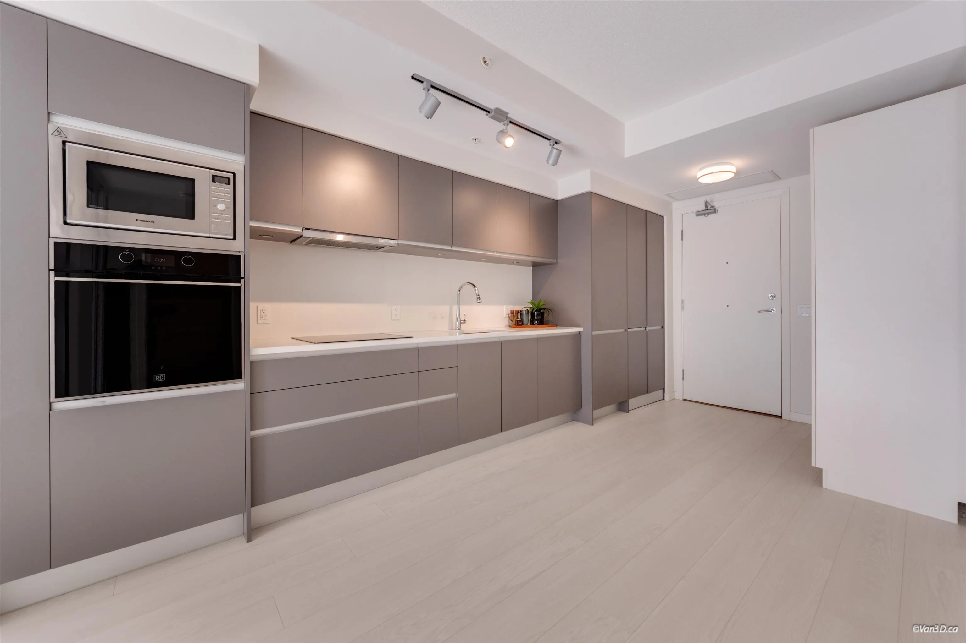 180 E 2nd Avenue #628