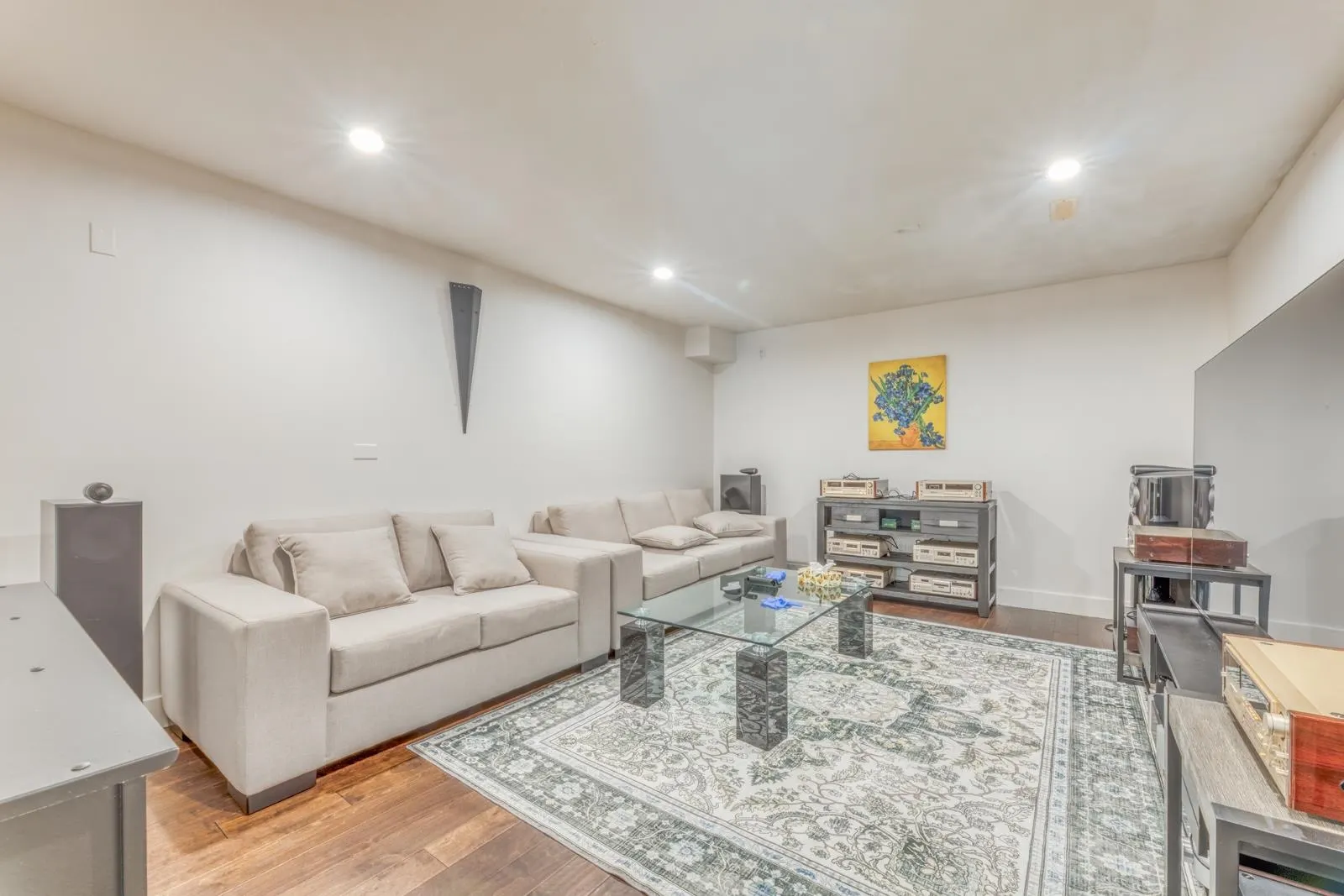 3067 Plateau Boulevard