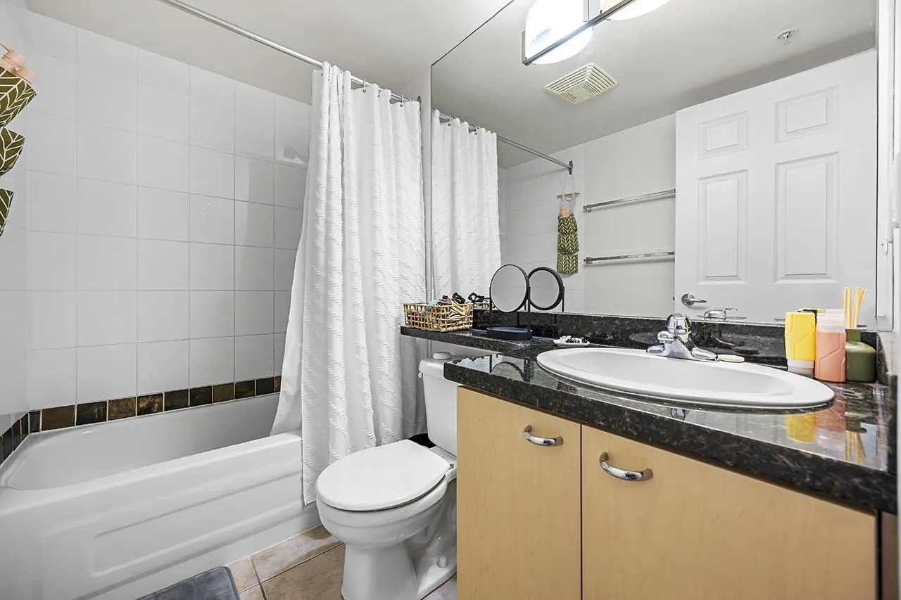 1420 W Georgia Street #1601