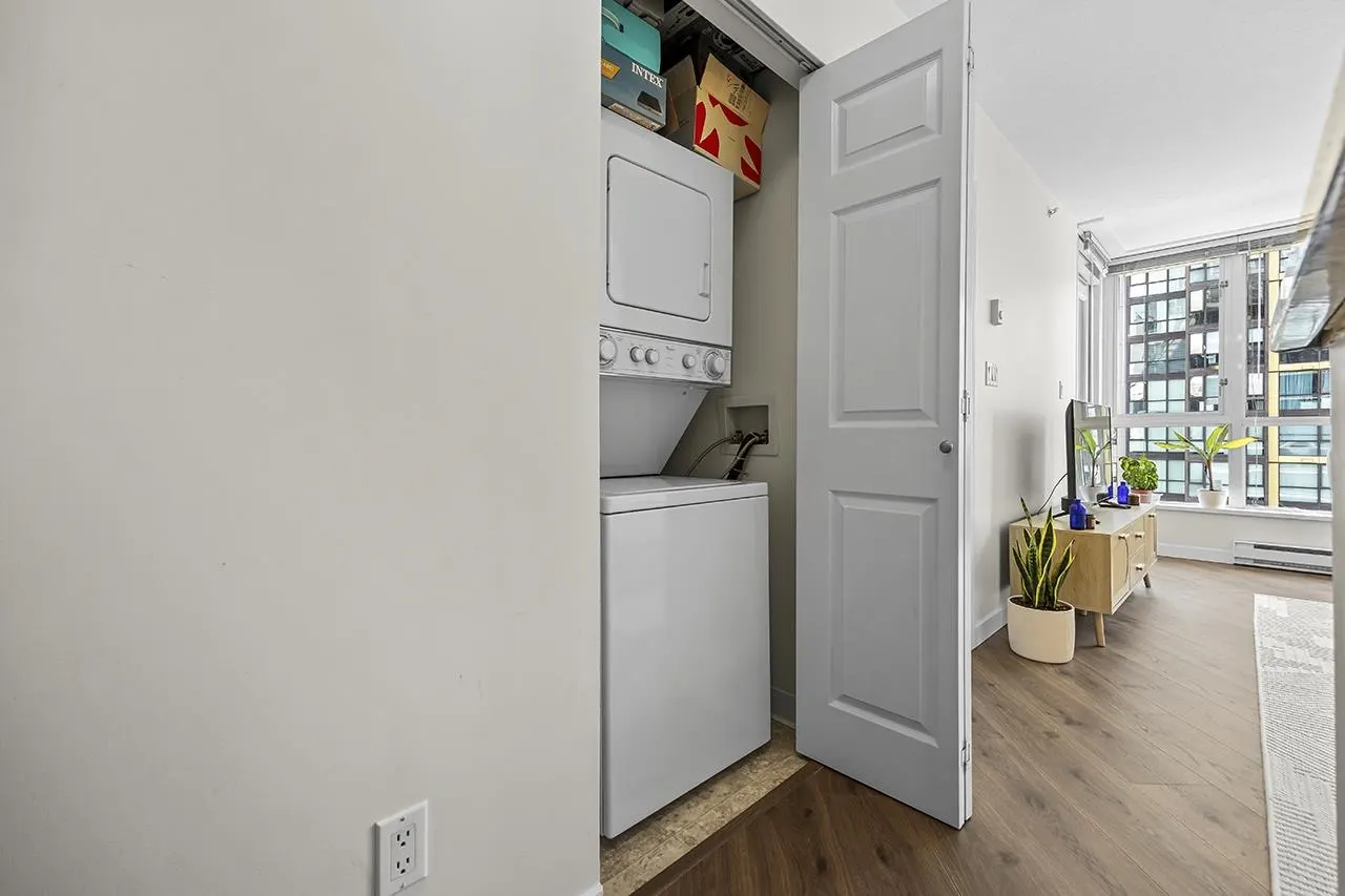 1420 W Georgia Street #1601