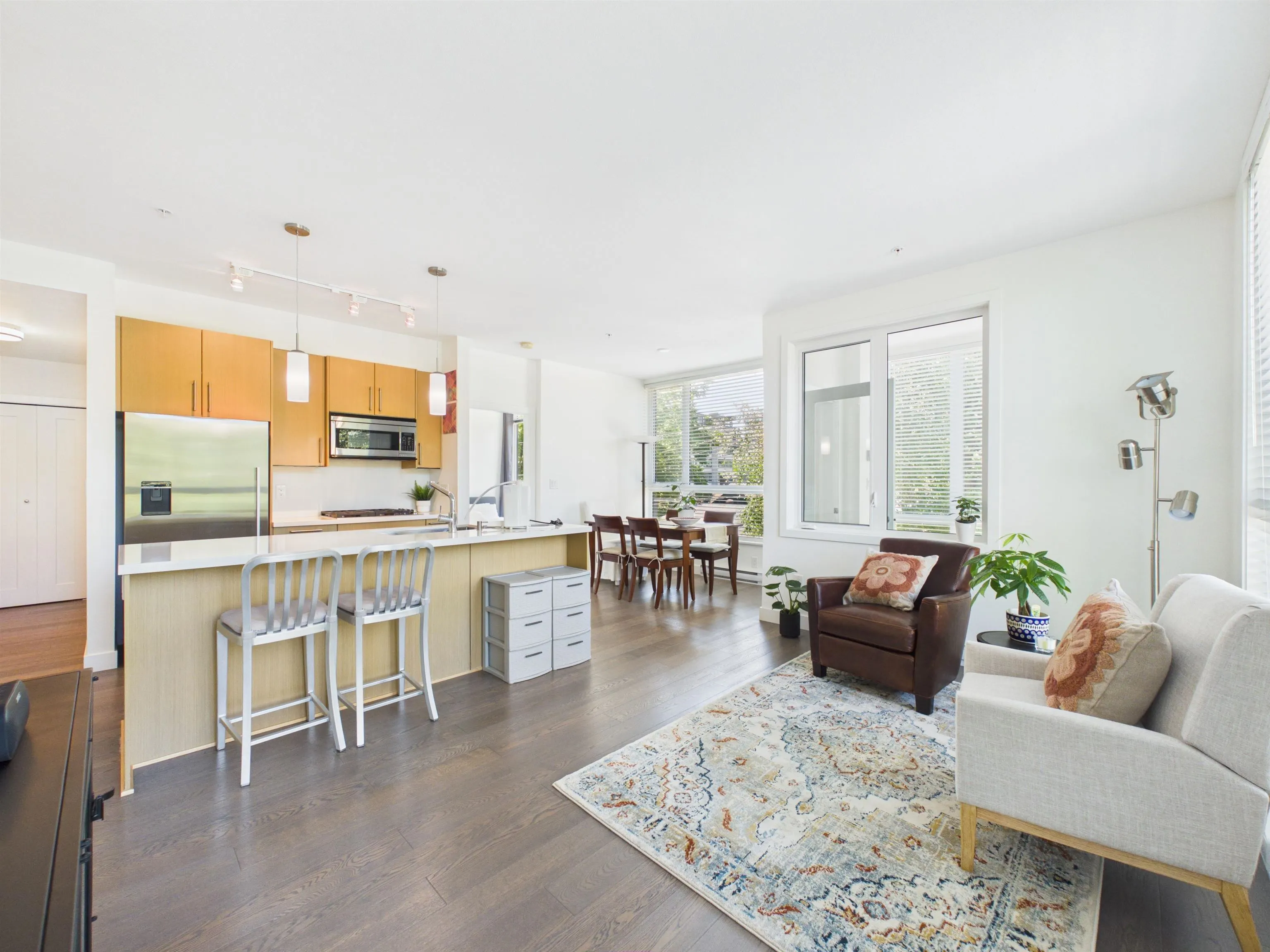 5325 West Boulevard #202