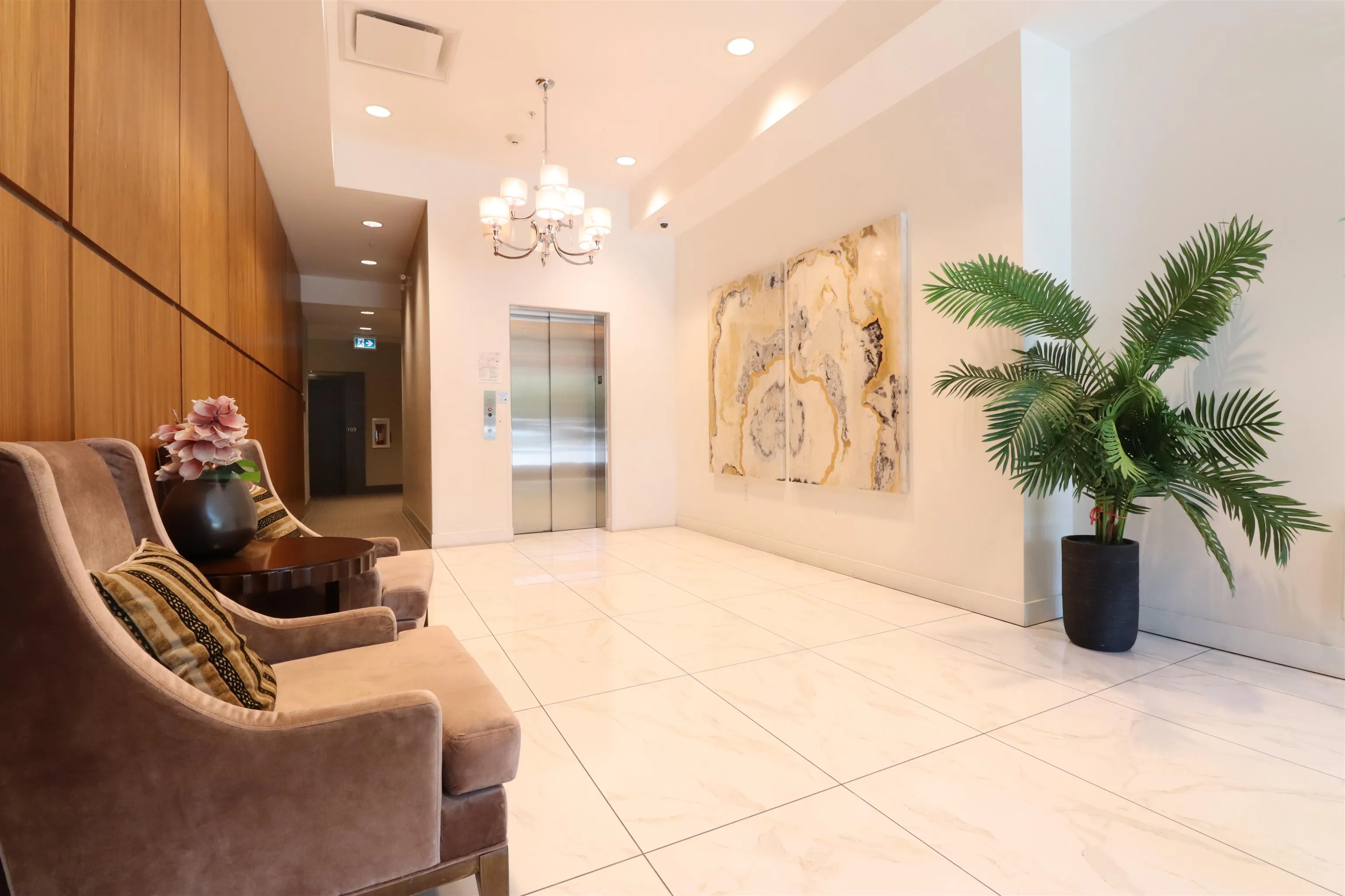 5325 West Boulevard #202