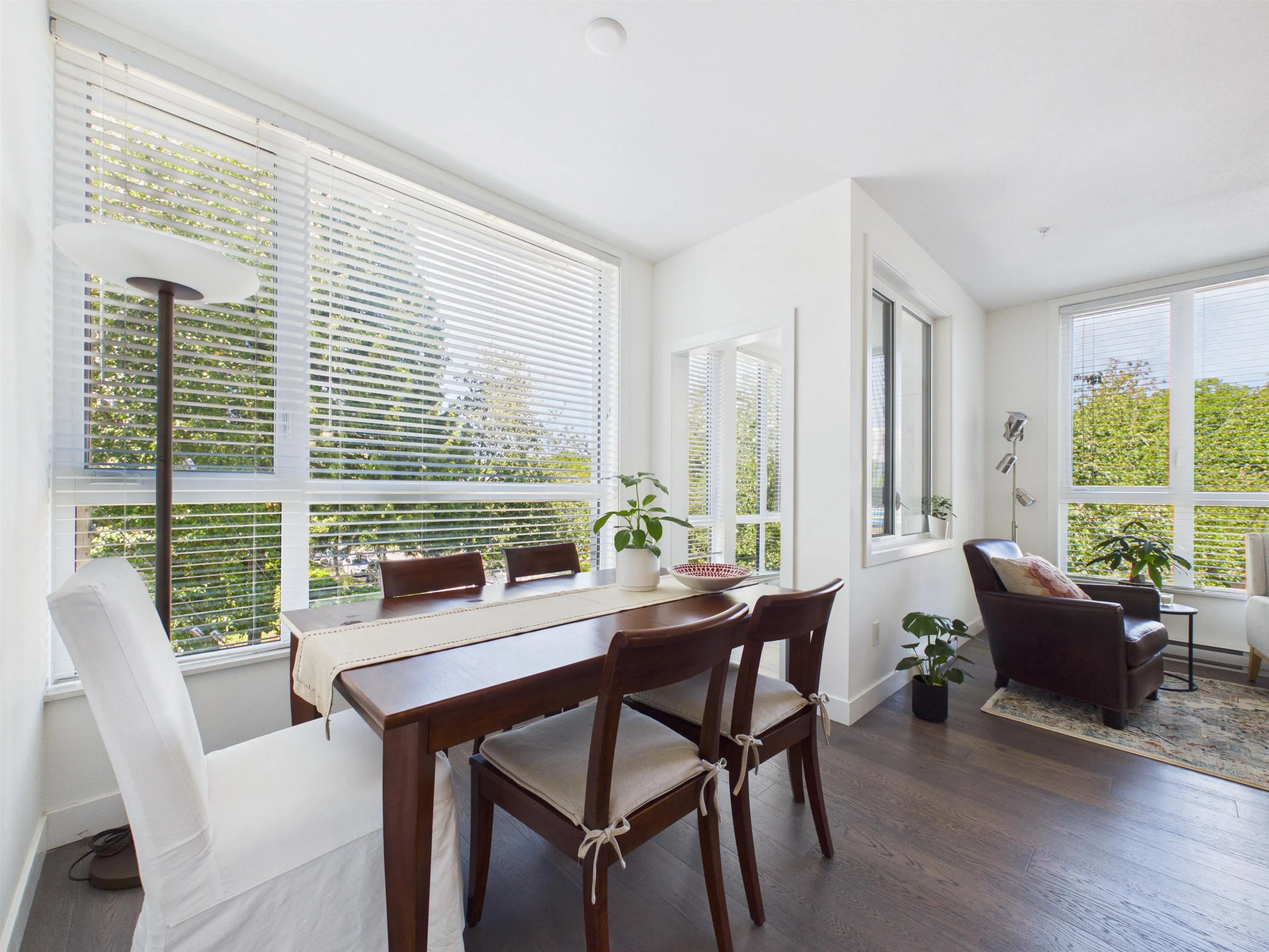 5325 West Boulevard #202