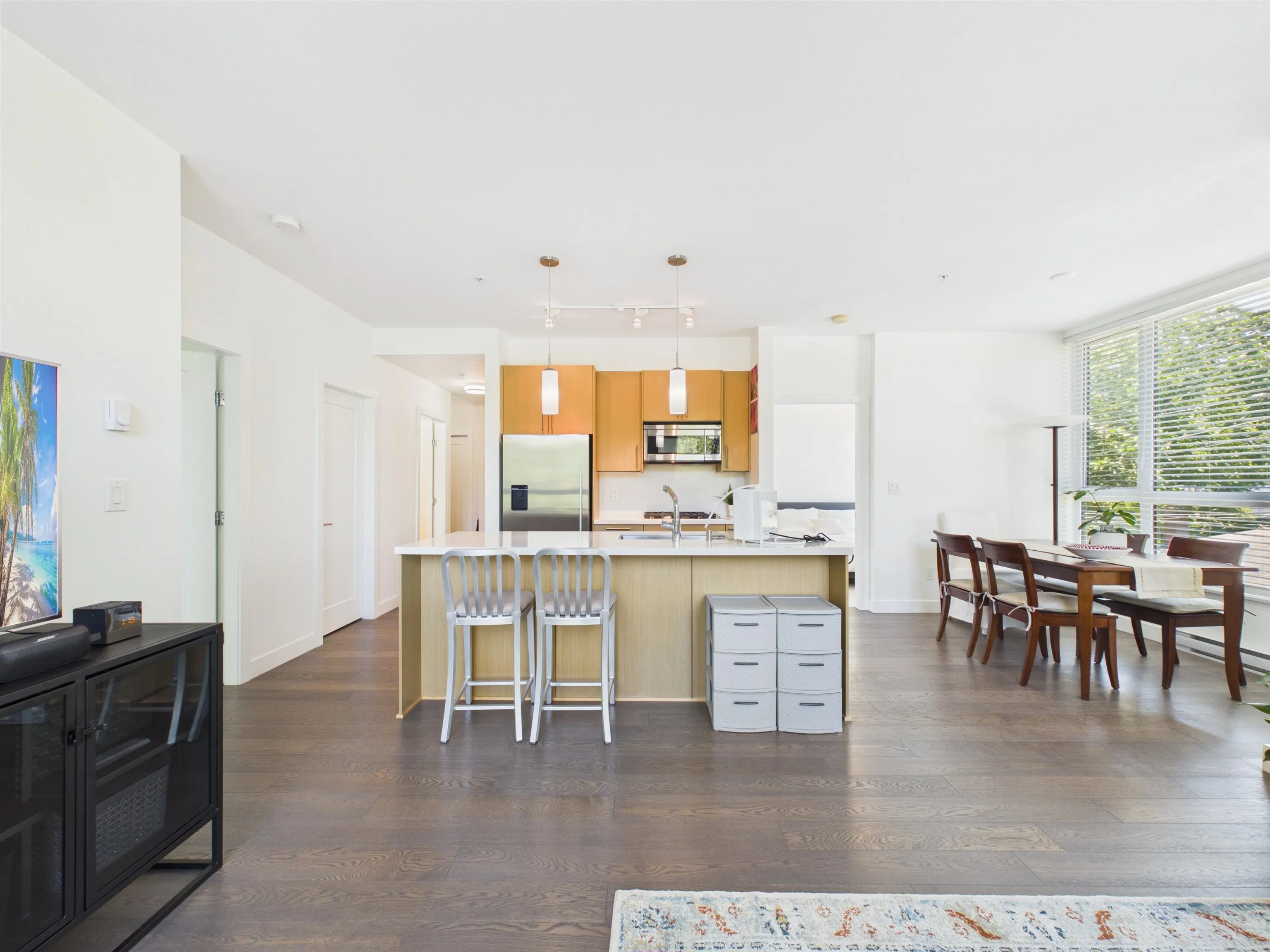 5325 West Boulevard #202