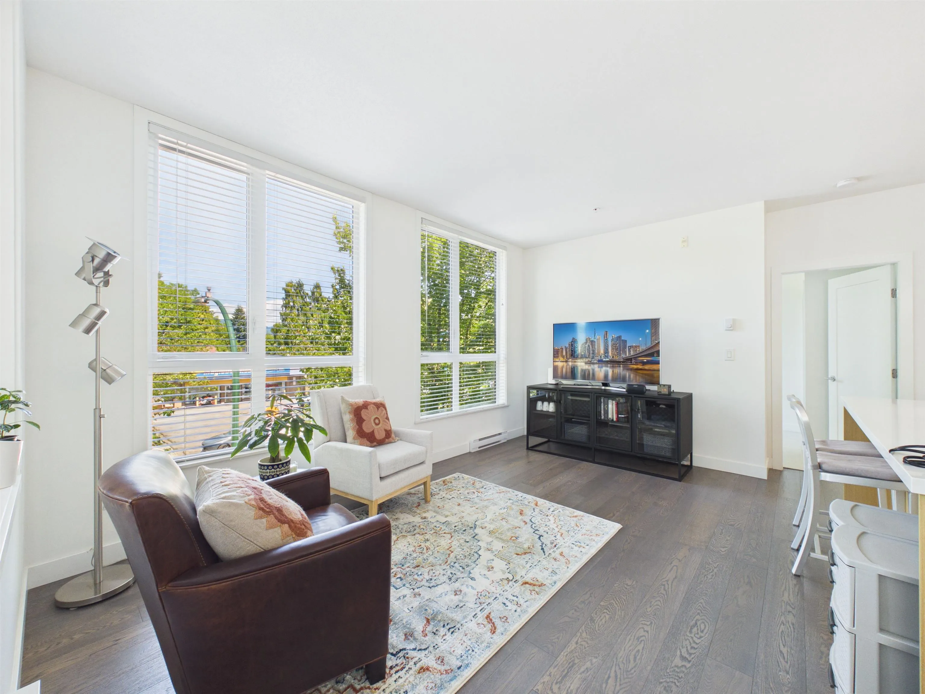 5325 West Boulevard #202
