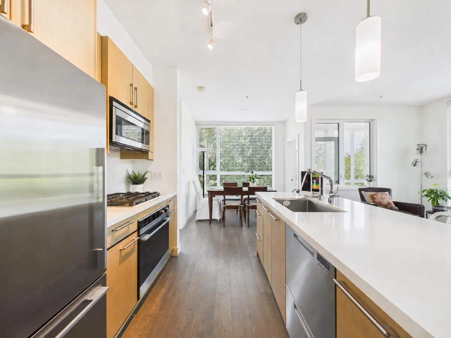 5325 West Boulevard #202