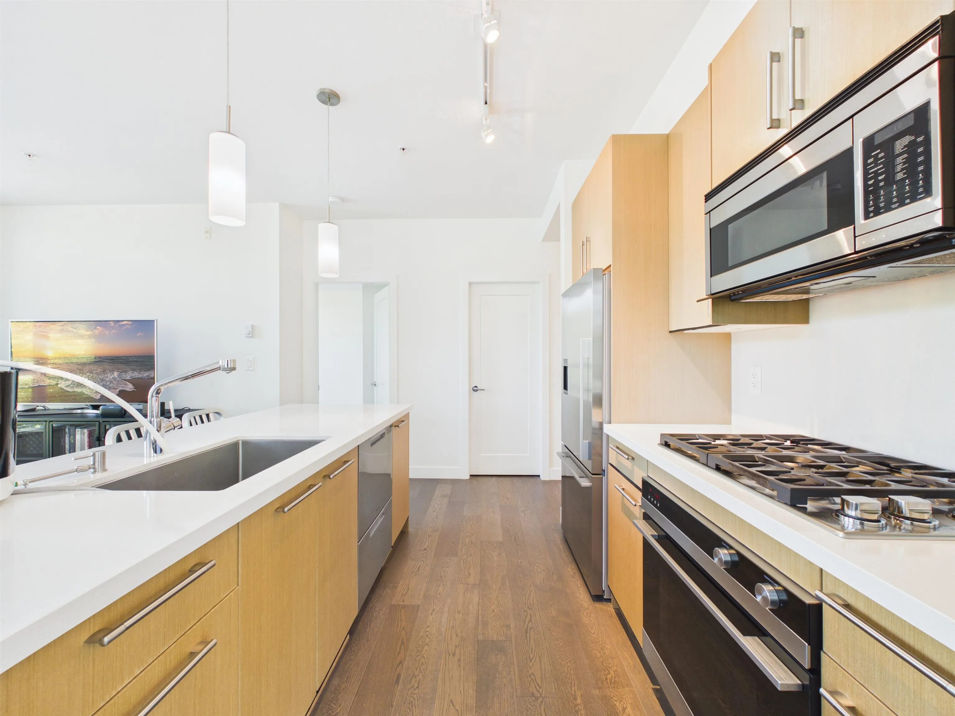 5325 West Boulevard #202
