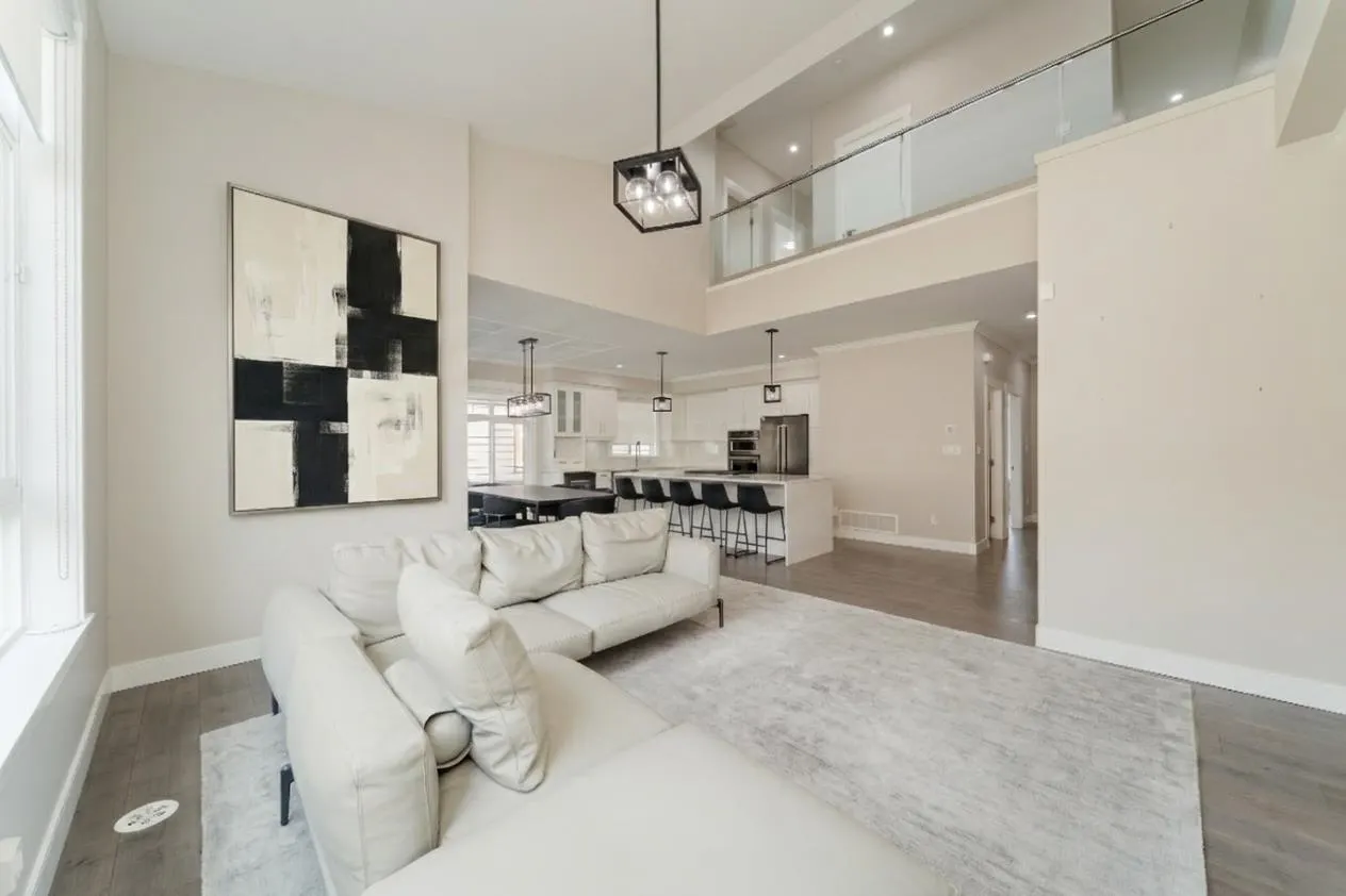 17033 Fraser Highway #82