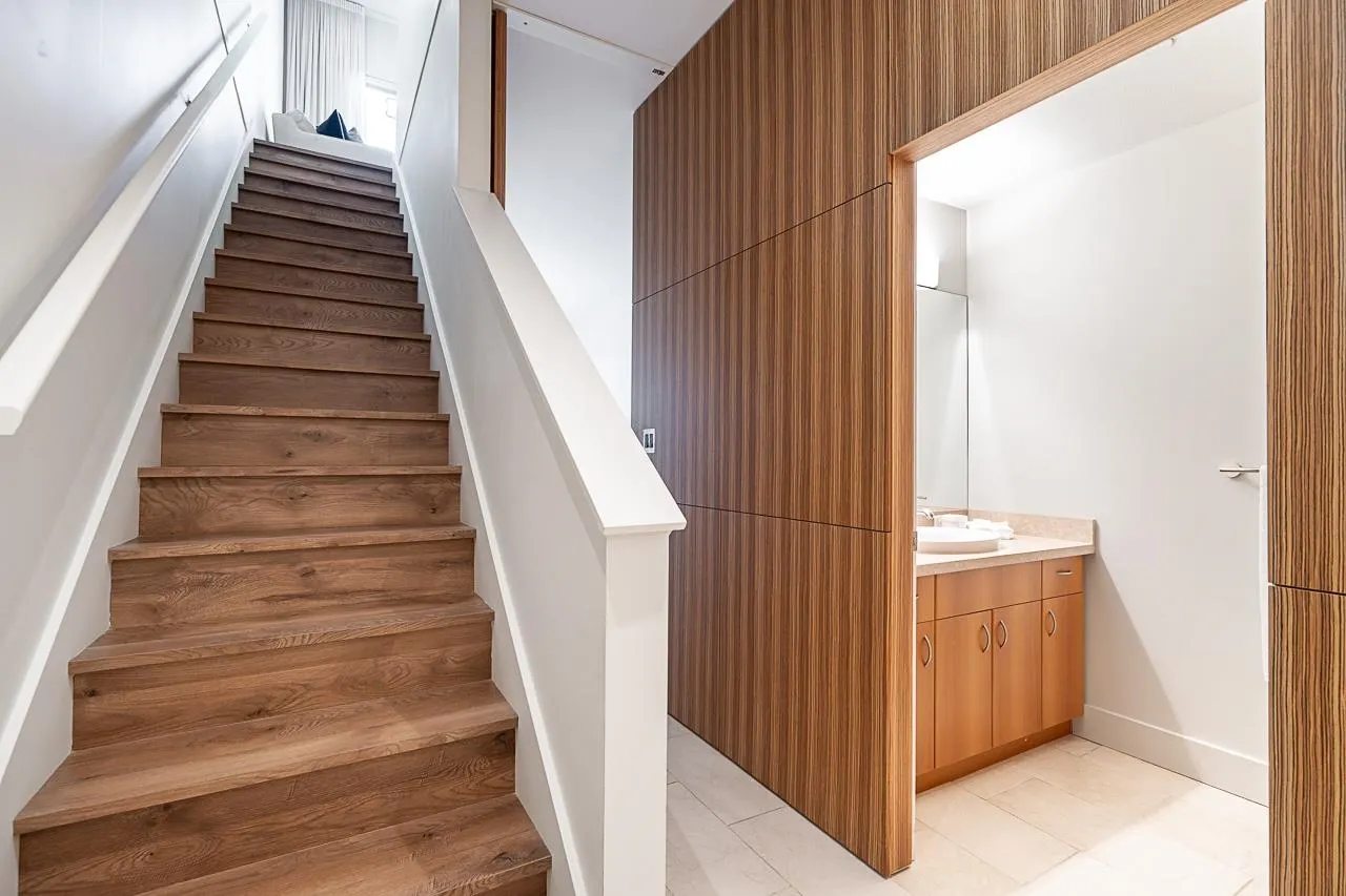 1425 W 11th Avenue #1