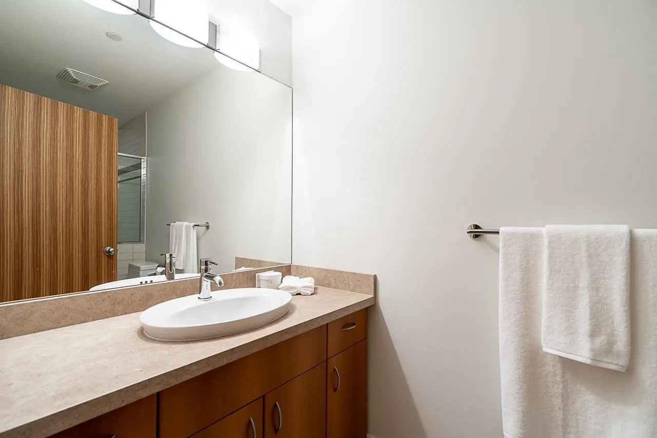 1425 W 11th Avenue #1