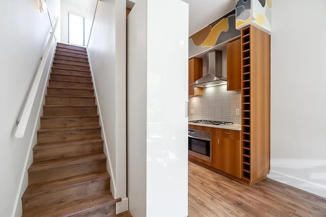 1425 W 11th Avenue #1