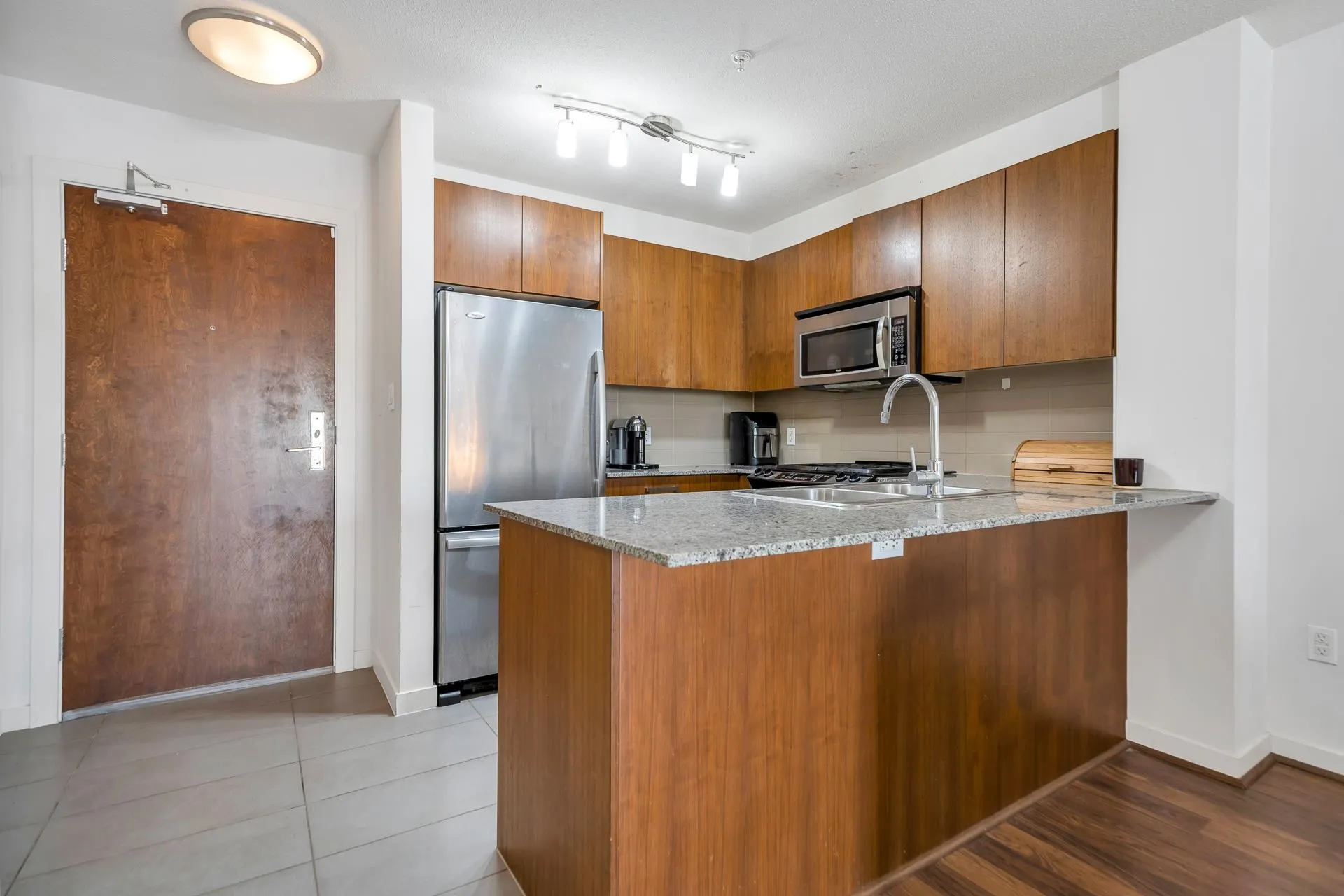 5885 Irmin Street #302