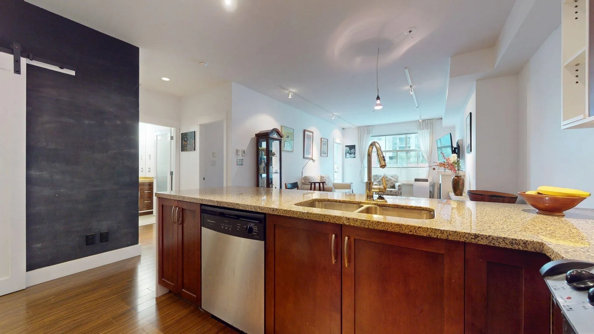 1336 Main Street #207