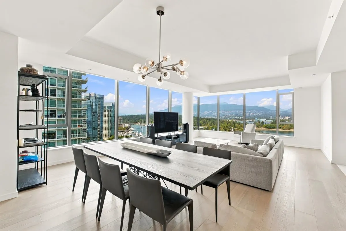 277 Thurlow Street #1701