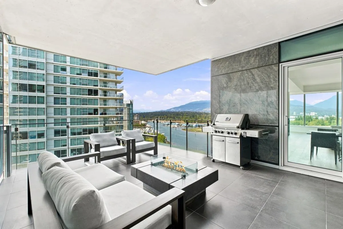 277 Thurlow Street #1701