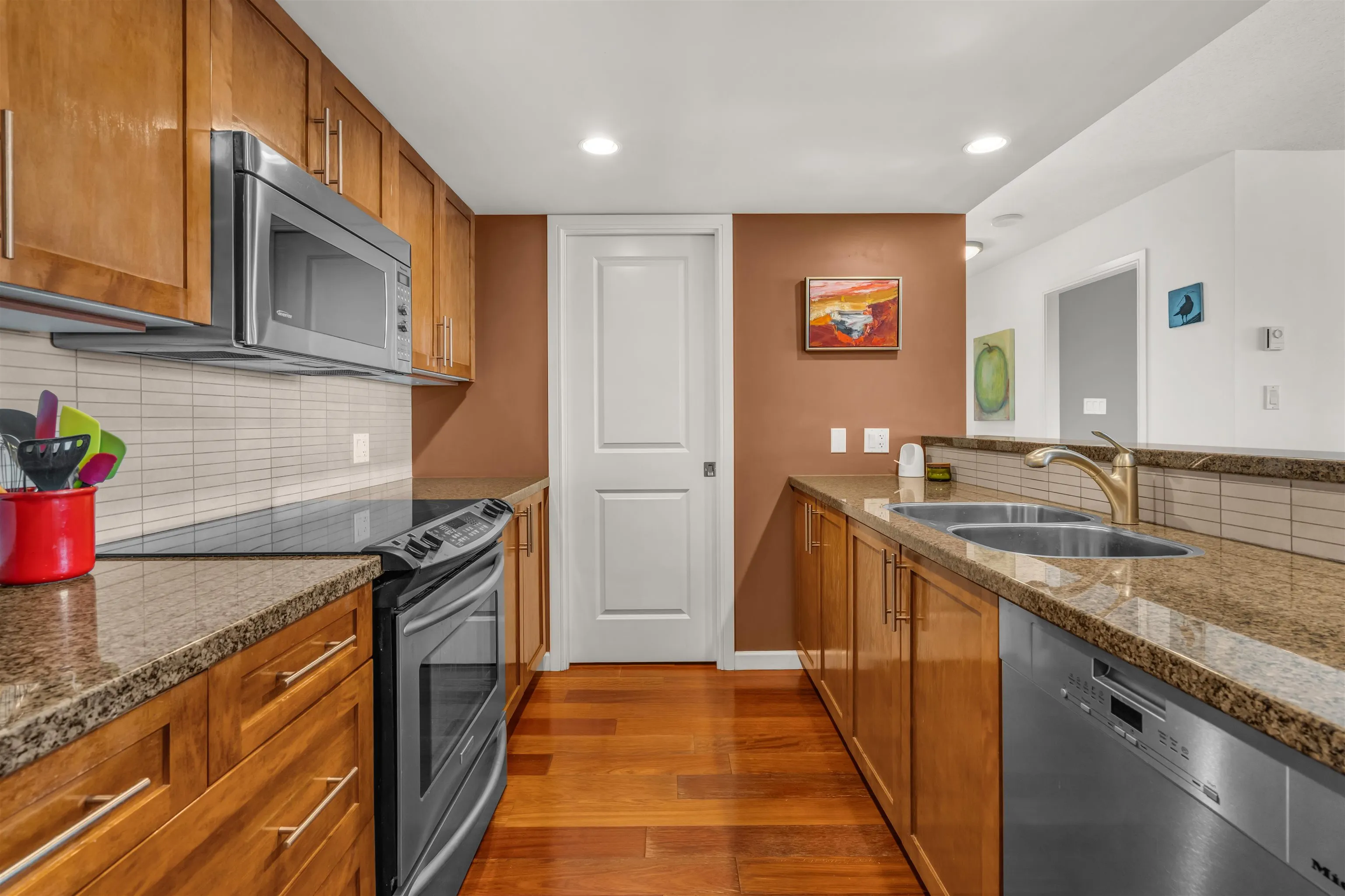 288 Ungless Way #1404