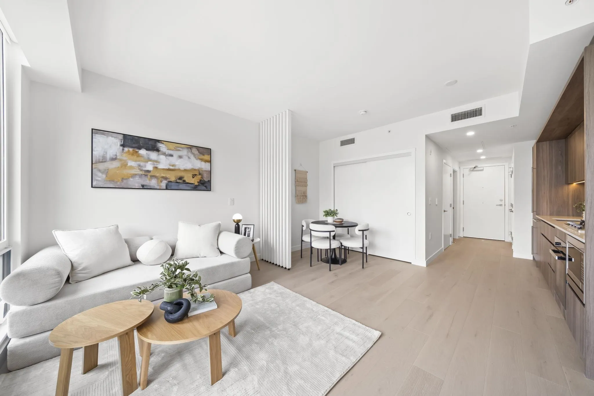 5212 Cambie Street #307