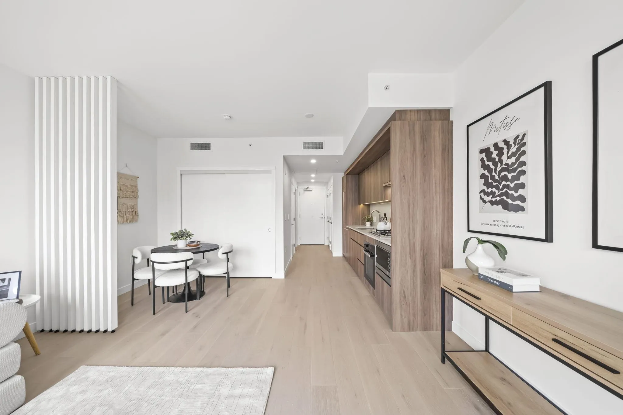 5212 Cambie Street #307