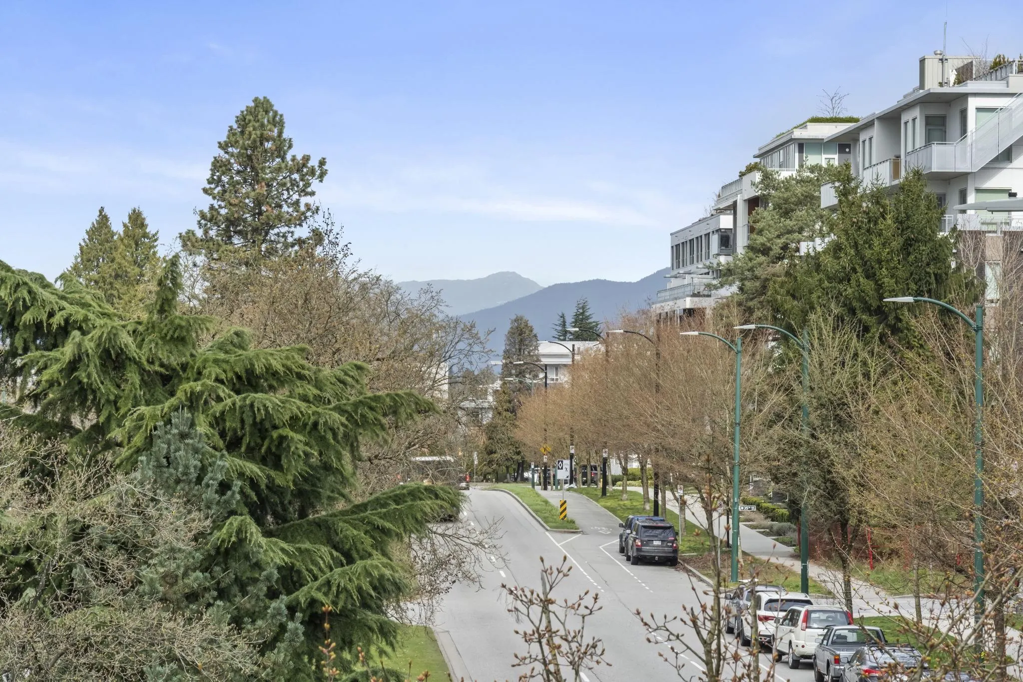 5212 Cambie Street #307