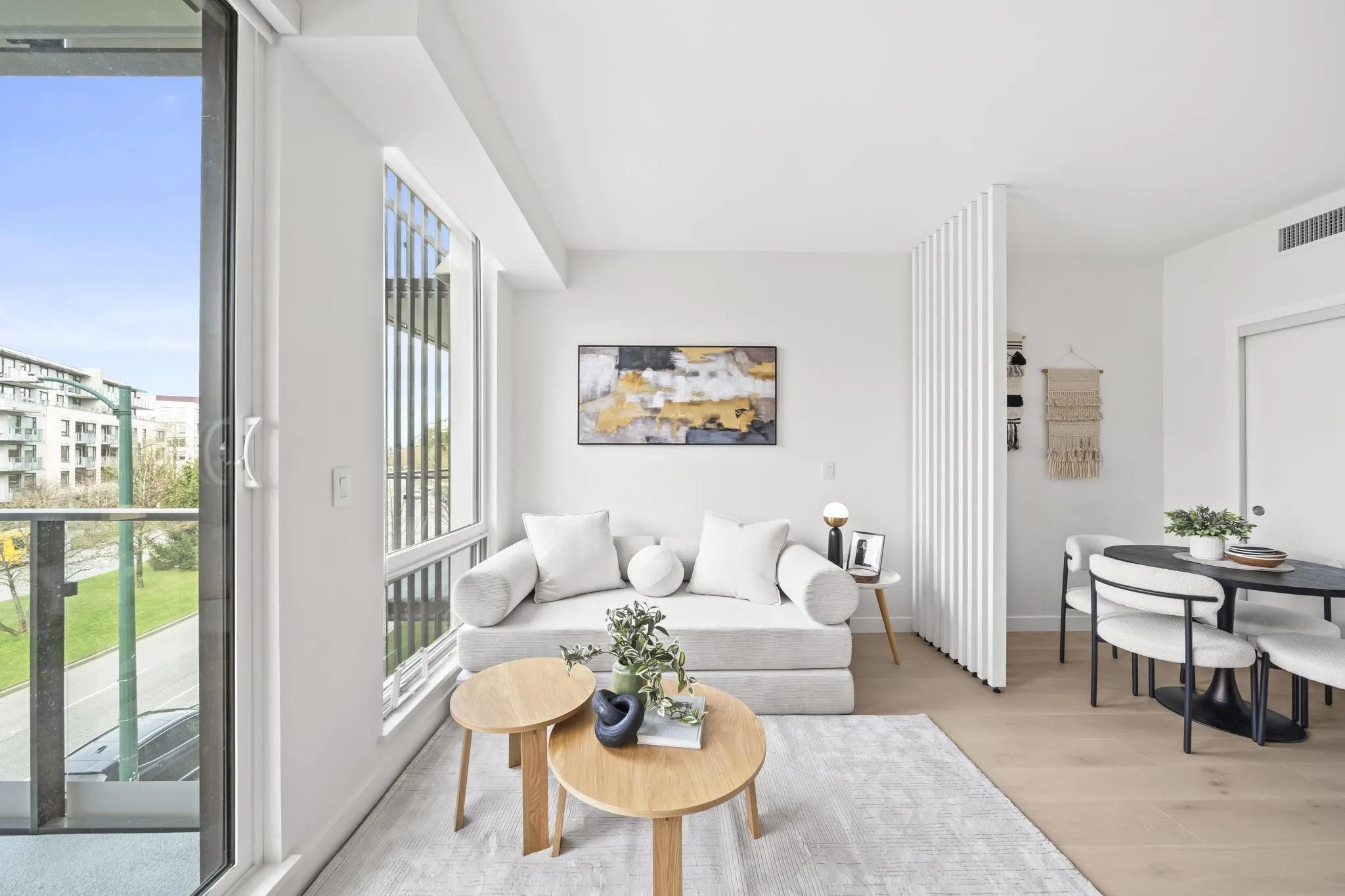 5212 Cambie Street #307