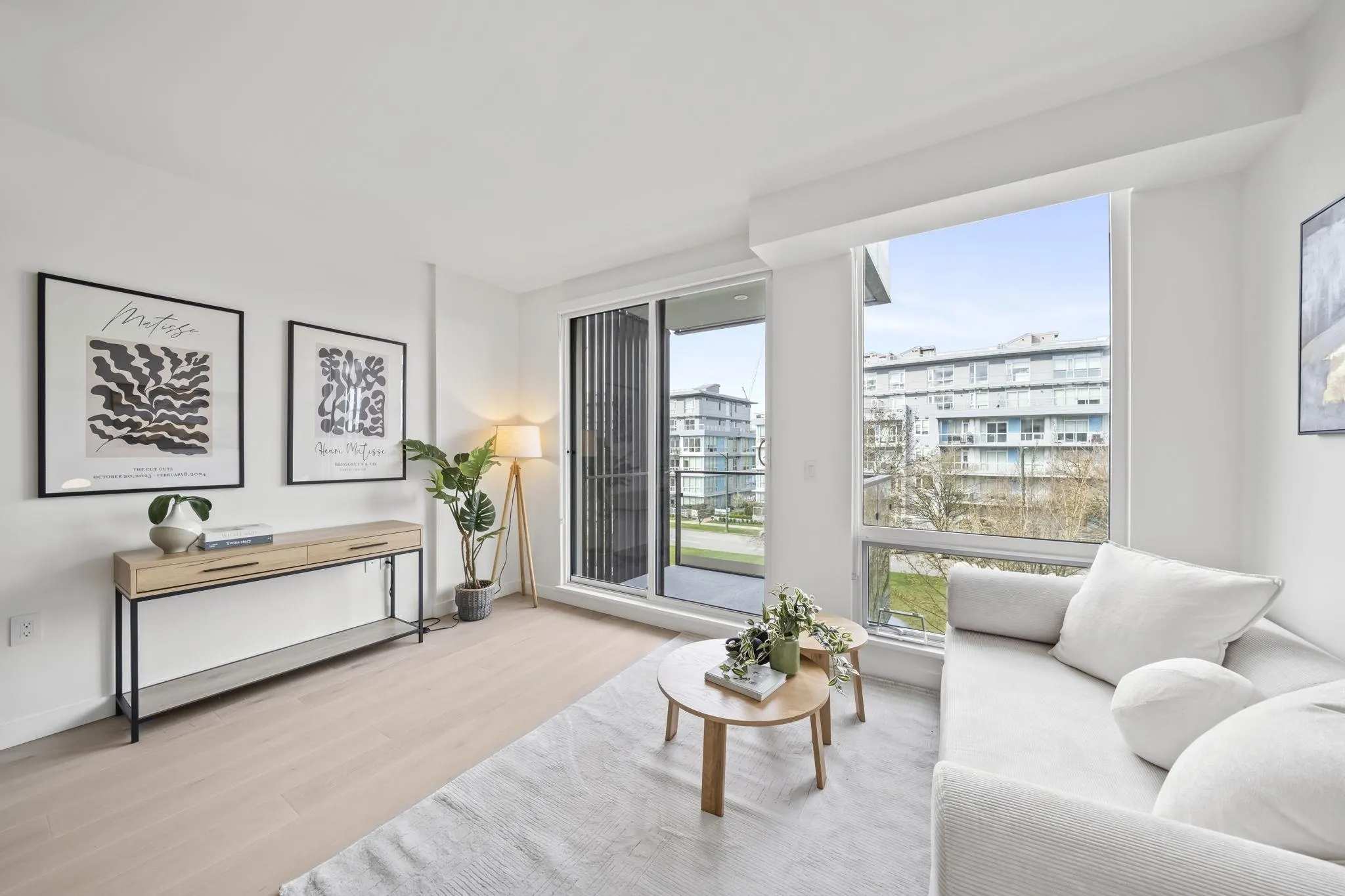 5212 Cambie Street #307