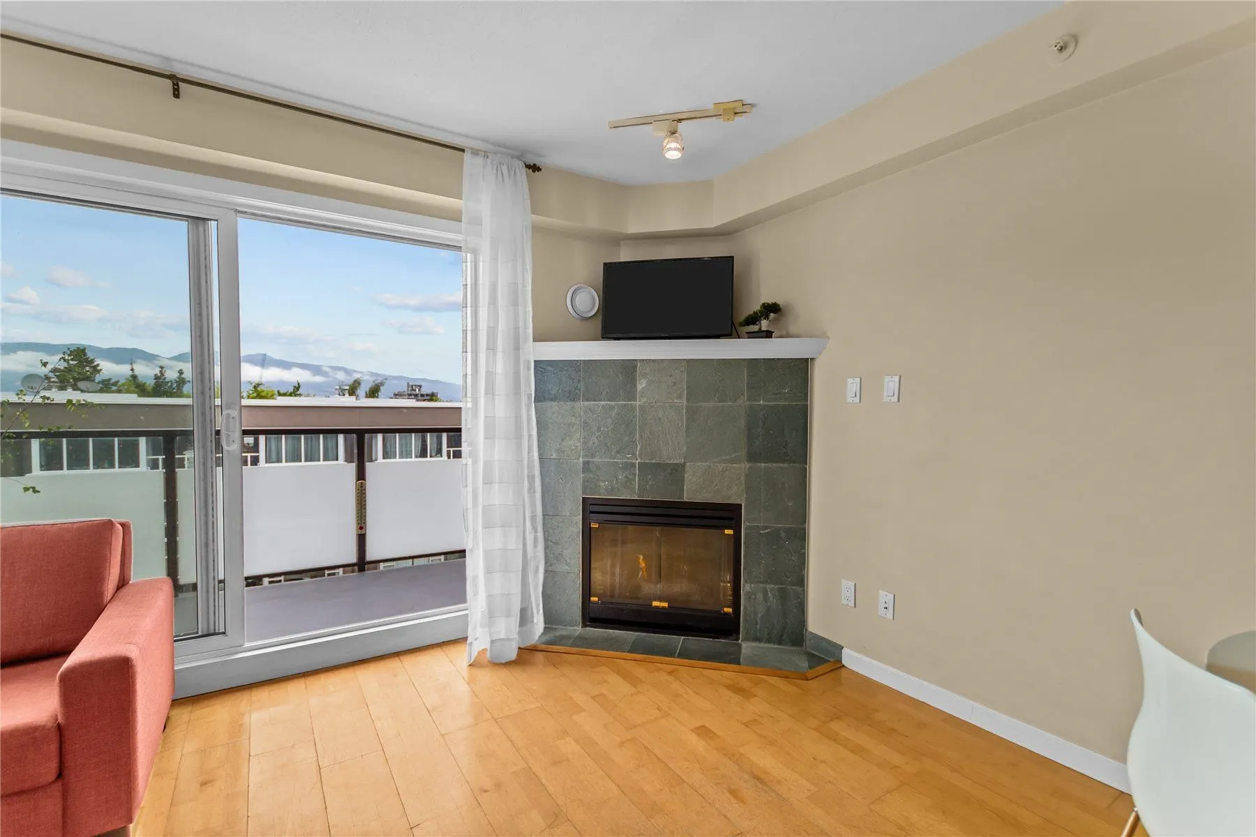 3788 W 10th Avenue #301