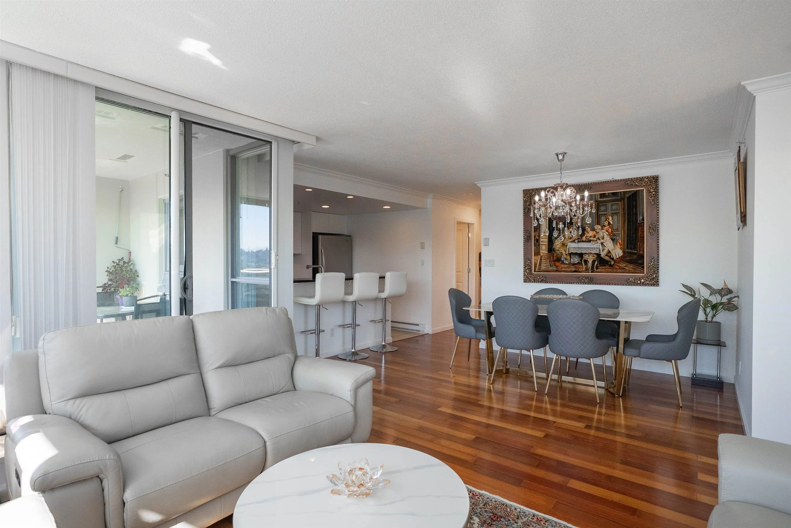 235 Guildford Way #1403