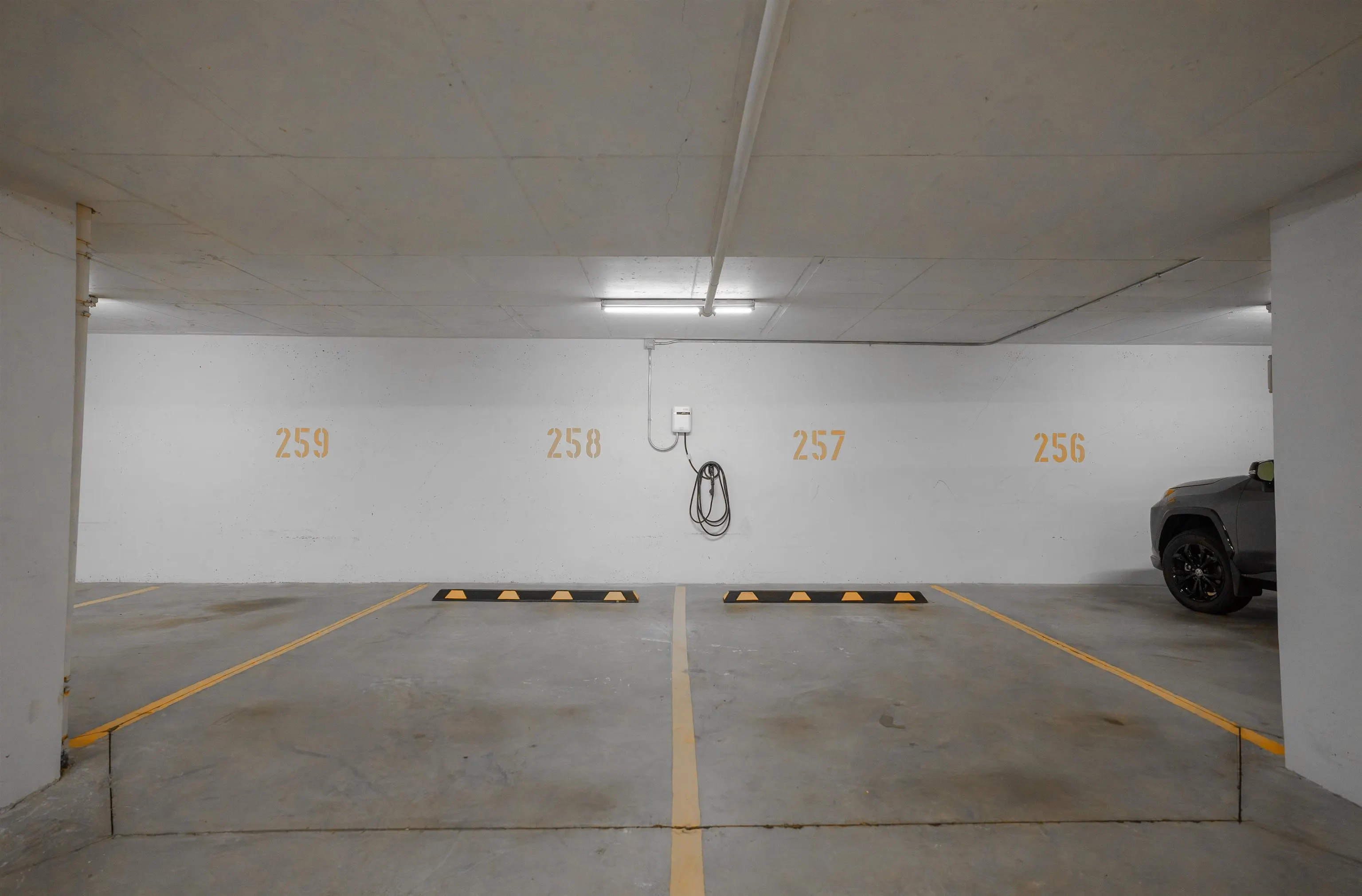 235 Guildford Way #1403