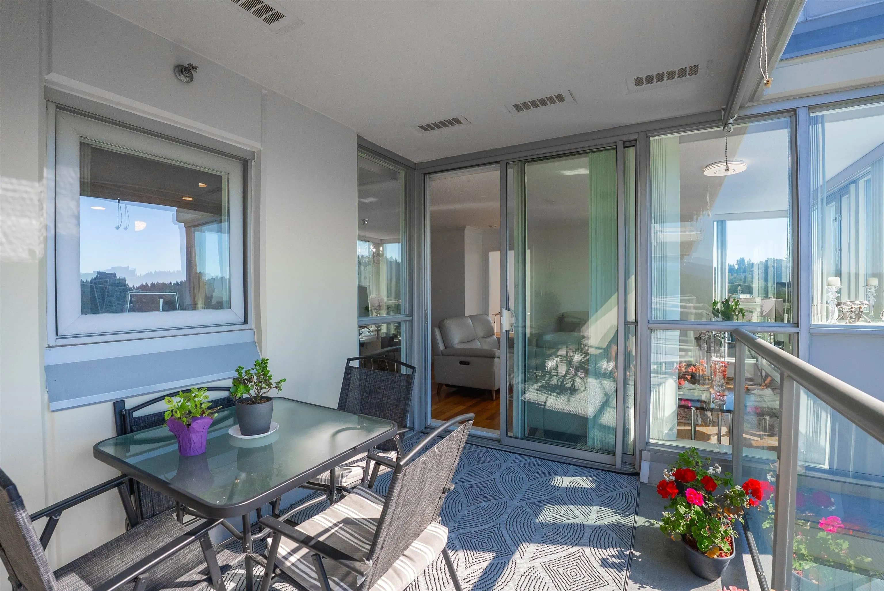 235 Guildford Way #1403