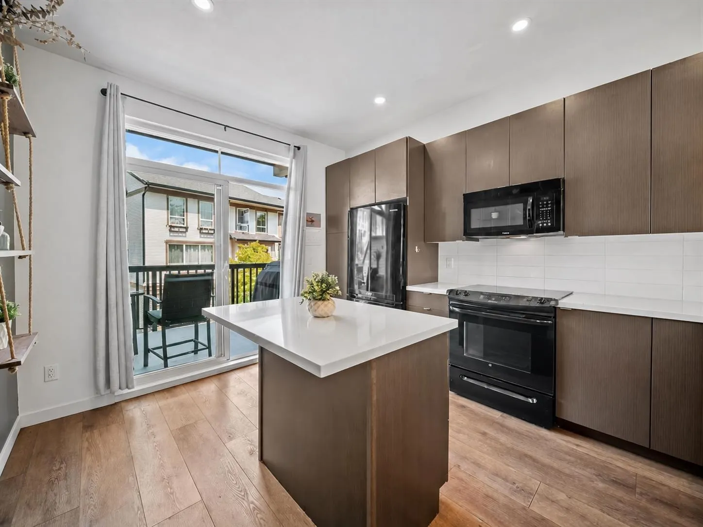19505 68a Avenue #128