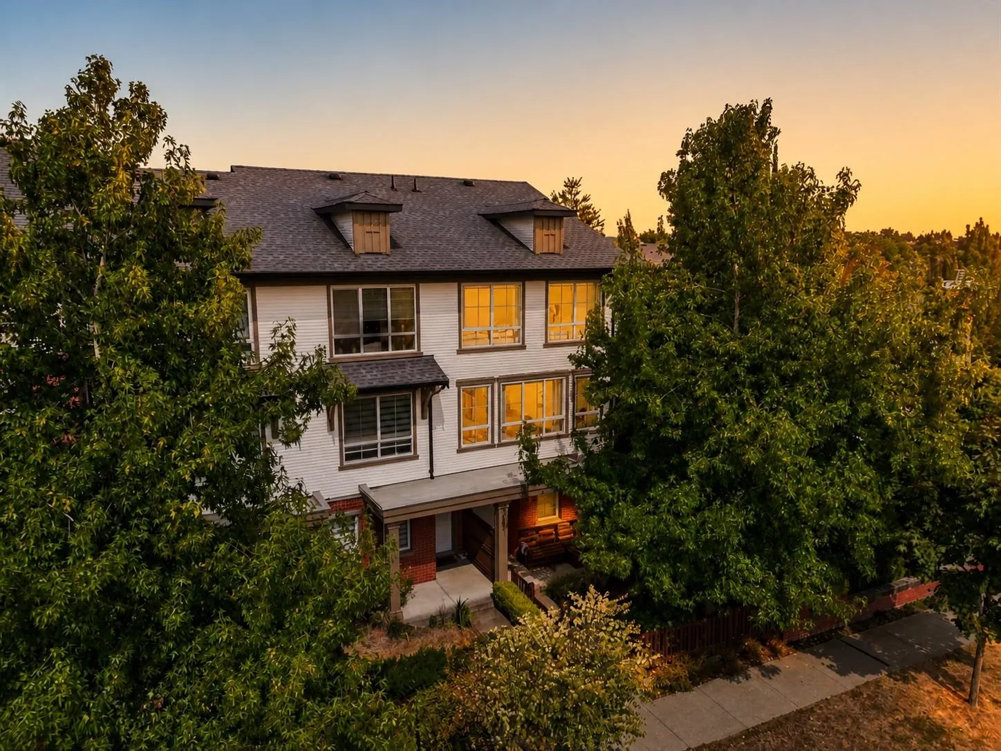 19505 68a Avenue #128