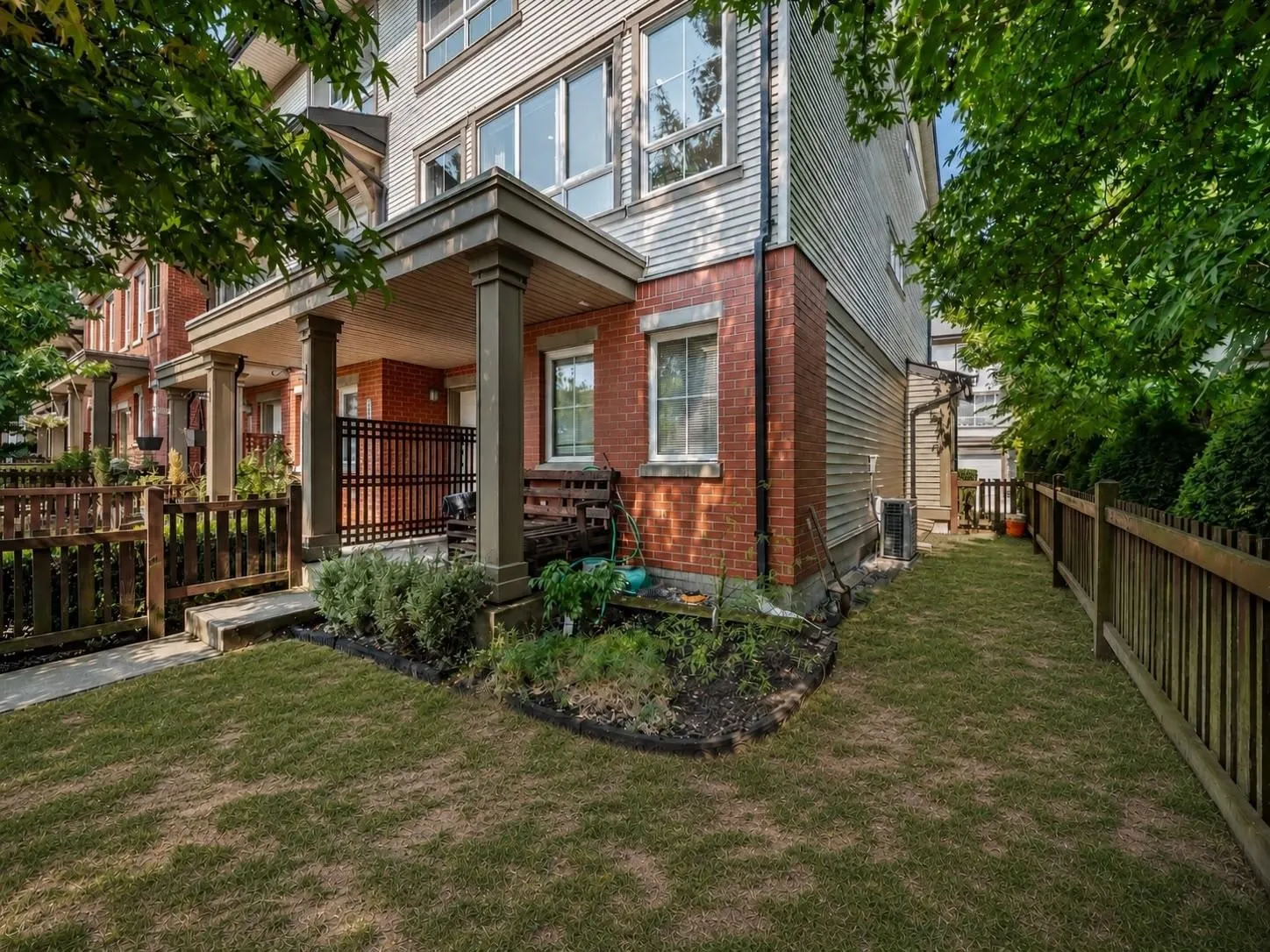 19505 68a Avenue #128