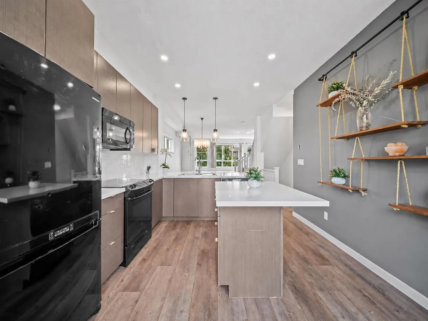 19505 68a Avenue #128