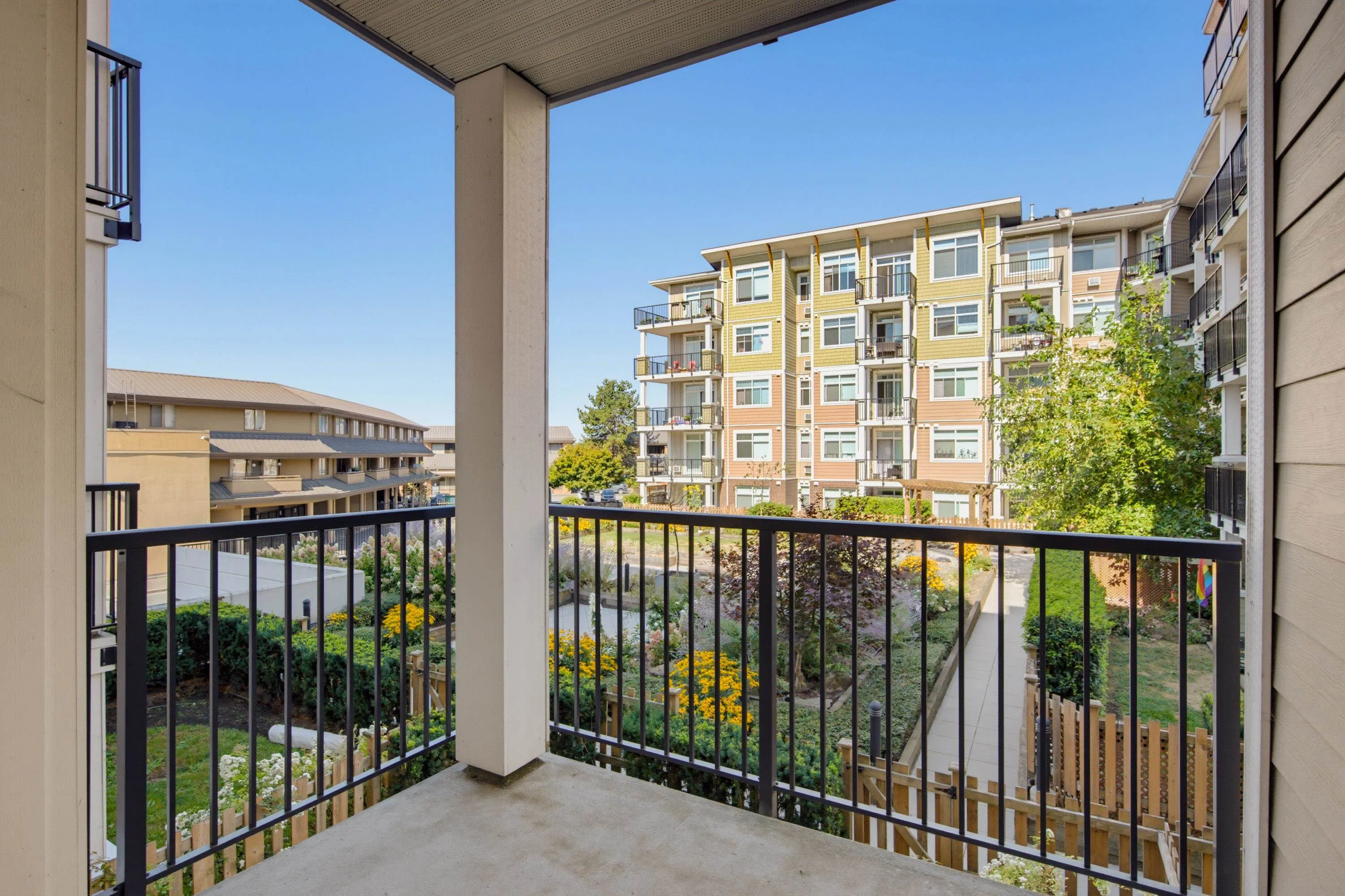 20696 Eastleigh Crescent #214