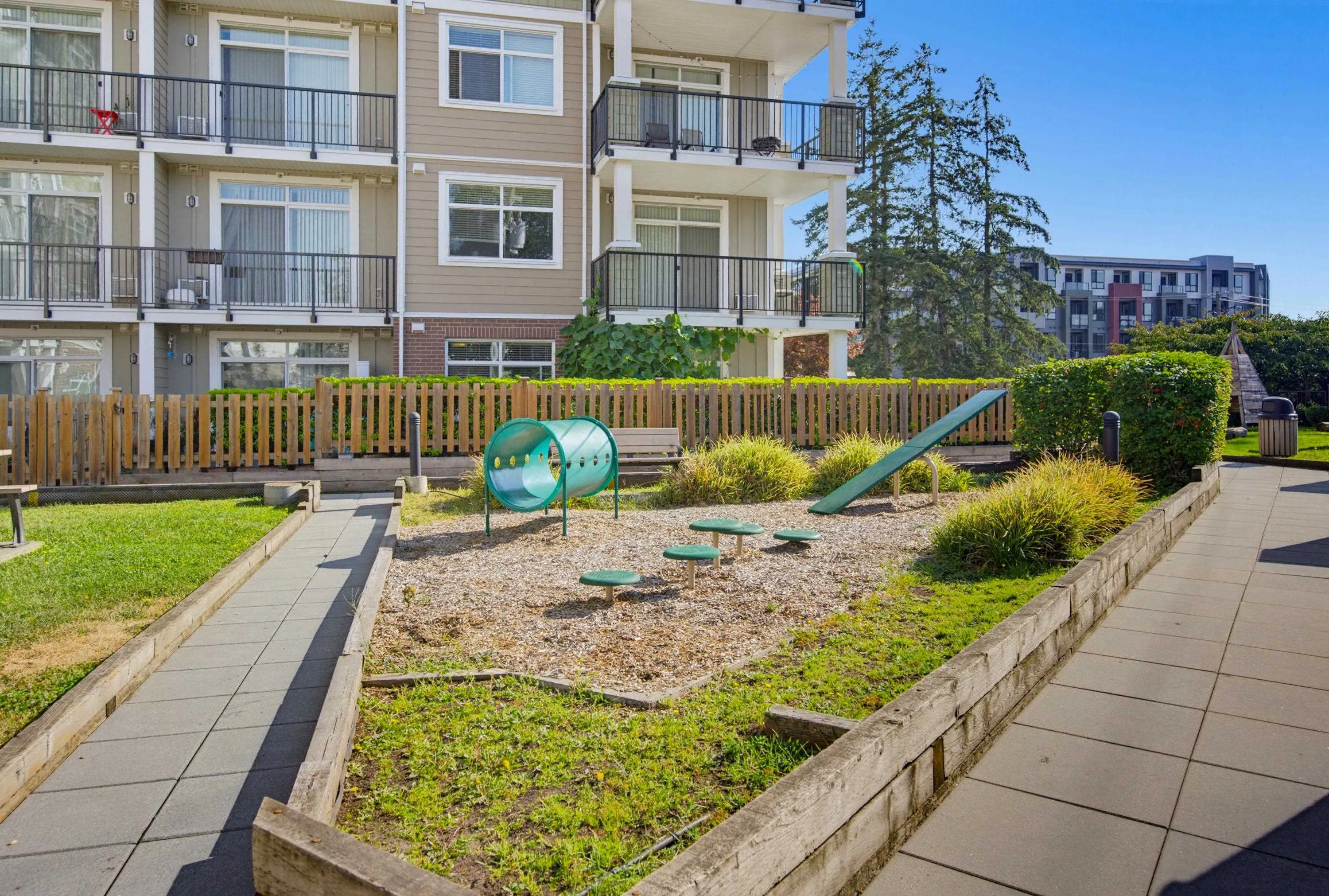 20696 Eastleigh Crescent #214