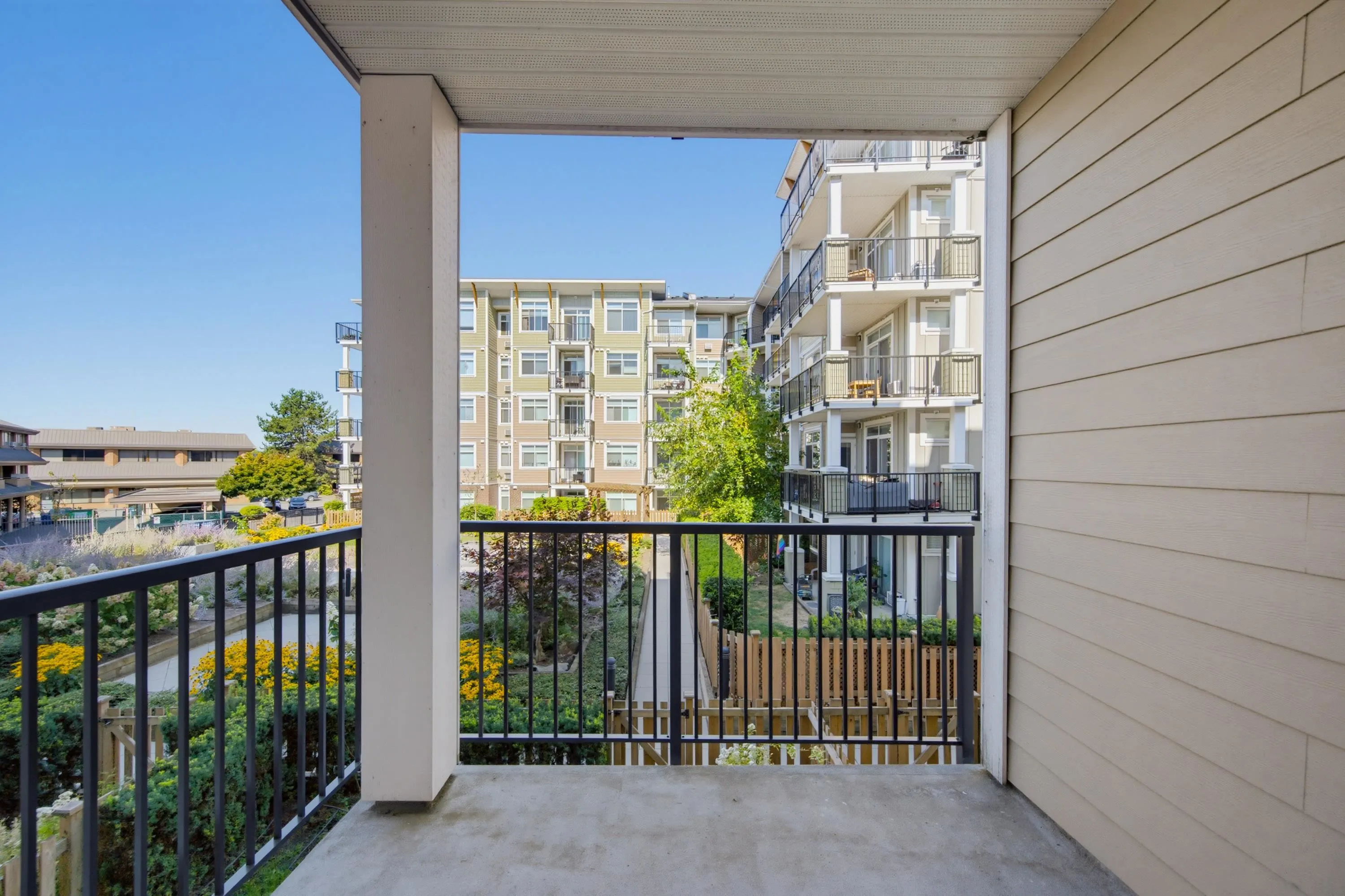 20696 Eastleigh Crescent #214