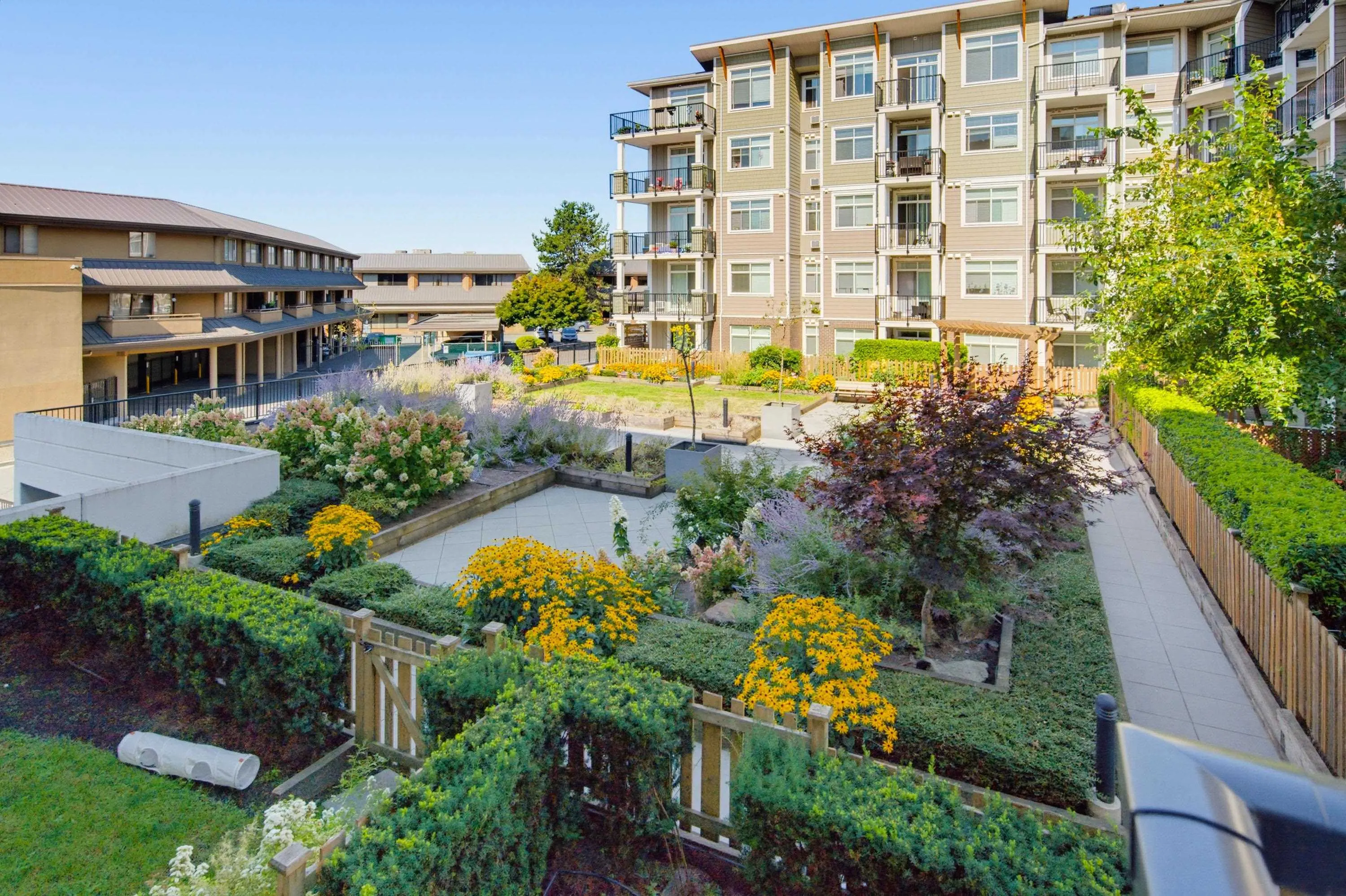 20696 Eastleigh Crescent #214